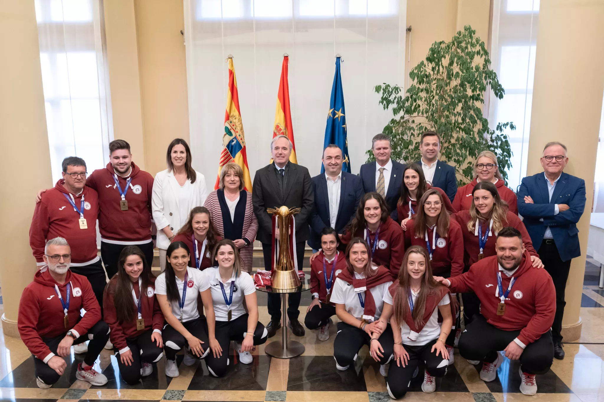 Recepción del GA al Esneca Fraga.