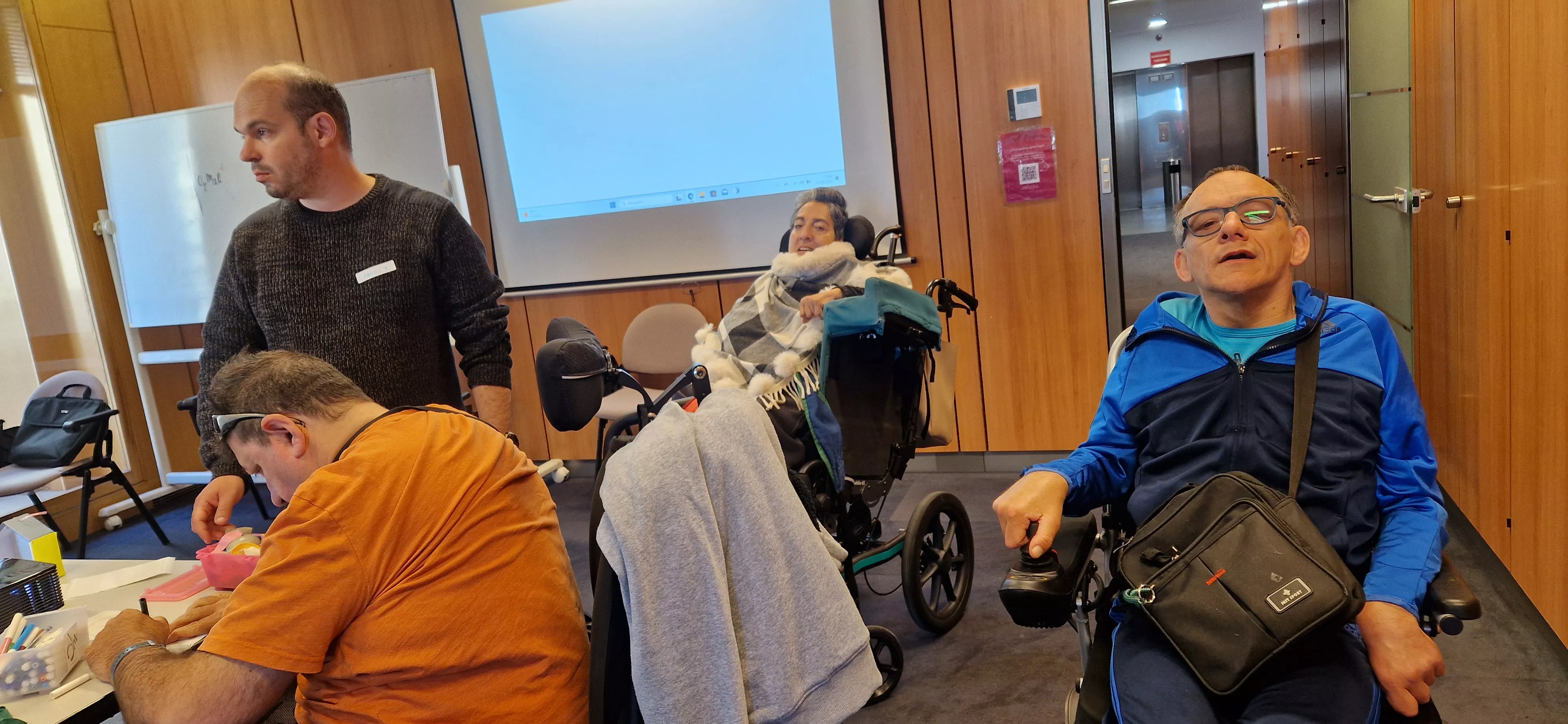 Taller de Marina Joven en Diversario 2024. Foto Myriam Martínez