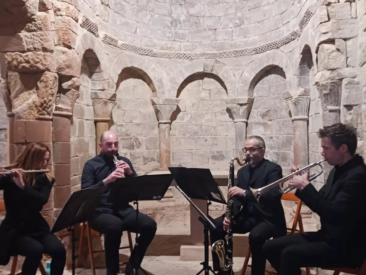 Celebración en el monasterio viejo de San Juan de la Peña. 