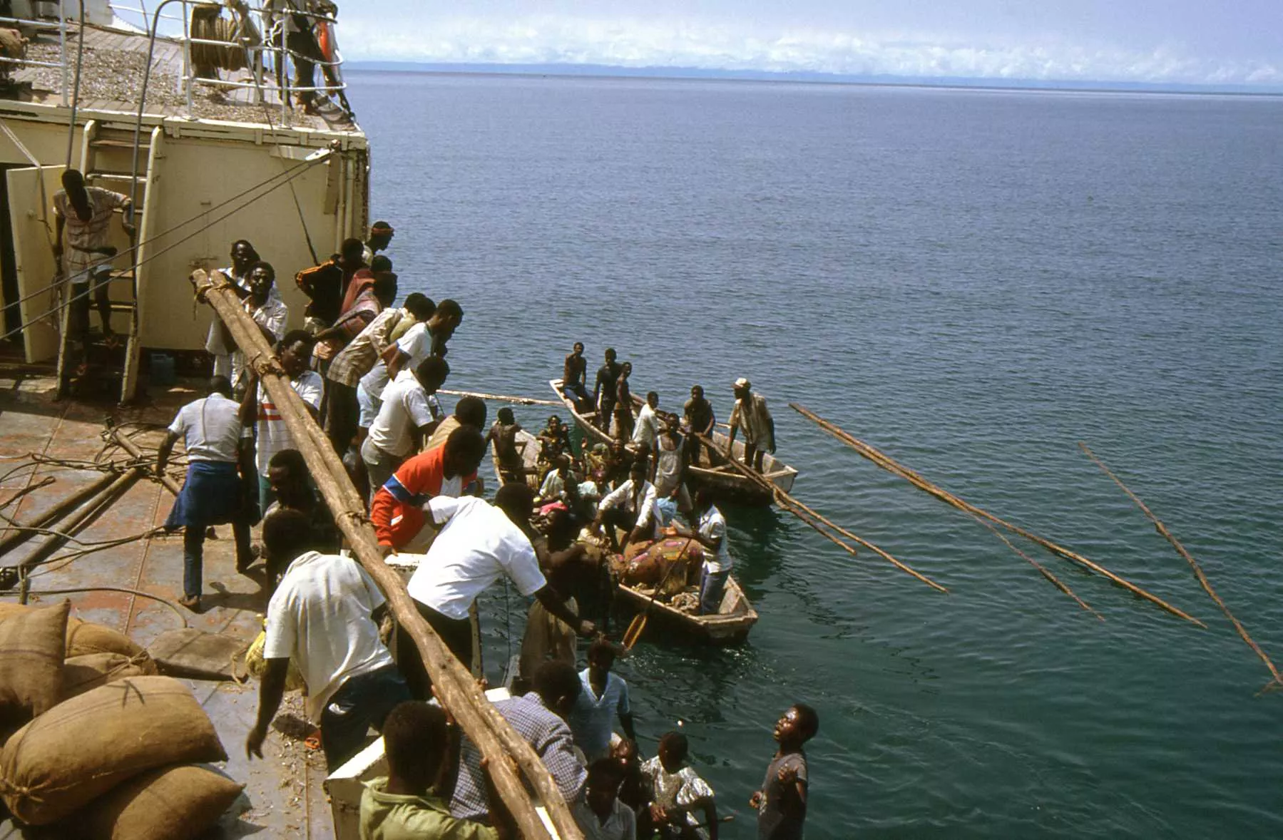 Marco Pascual en el lago Tanganica