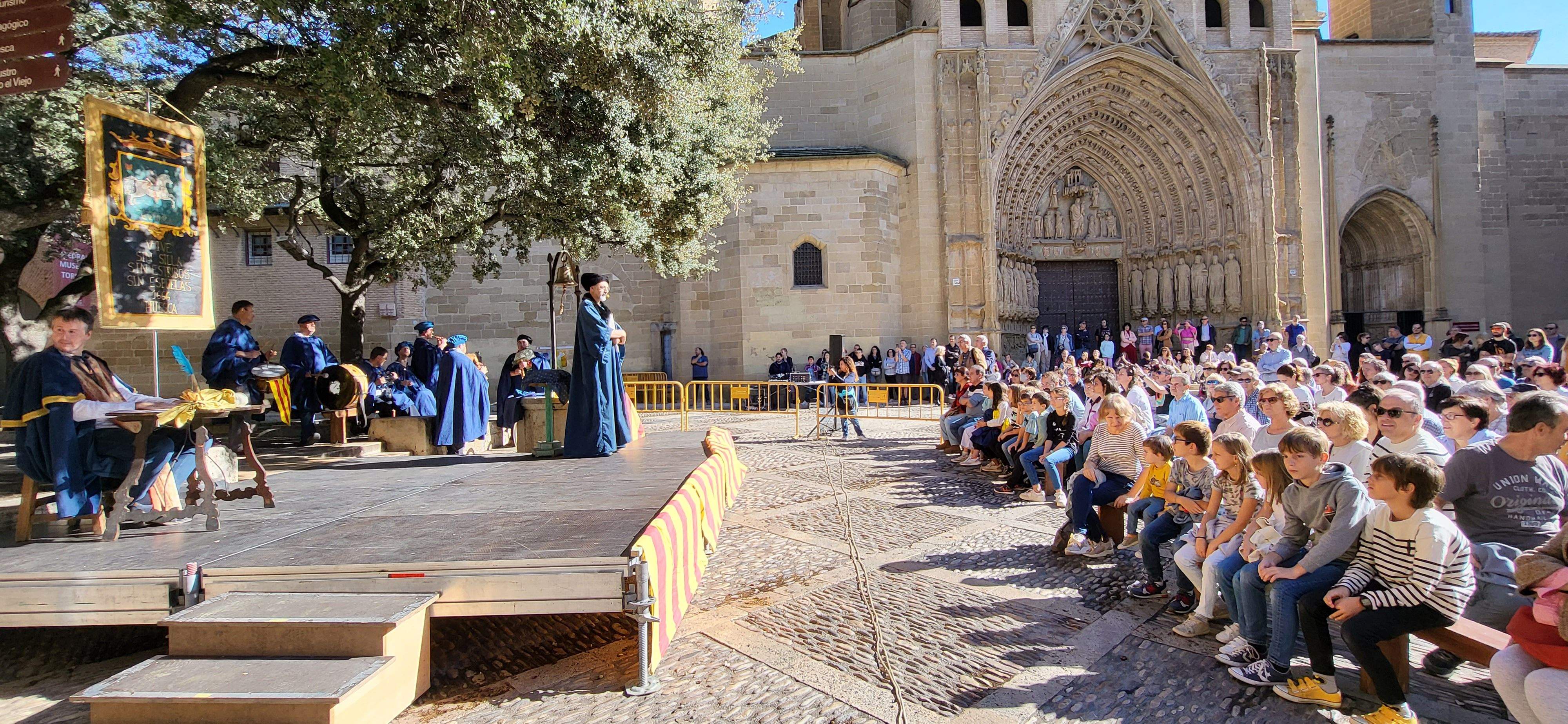 Huesca vuelve al s. XVII con la representación de la elección de los oficios. Foto: Mercedes Manterola 