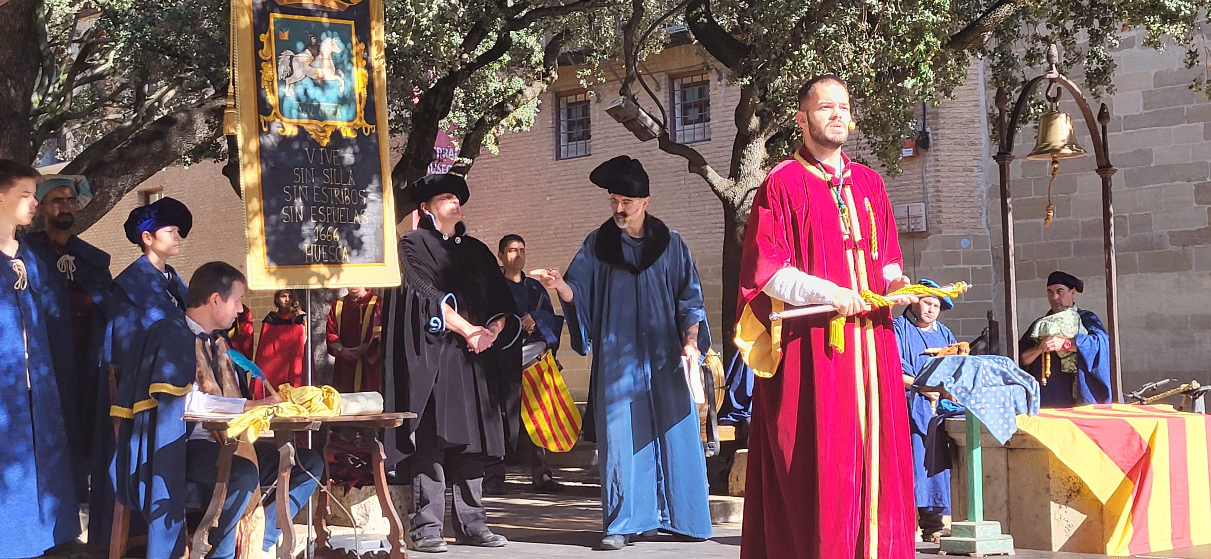 Huesca vuelve al s. XVII con la representación de la elección de los oficios. Foto: Mercedes Manterola 