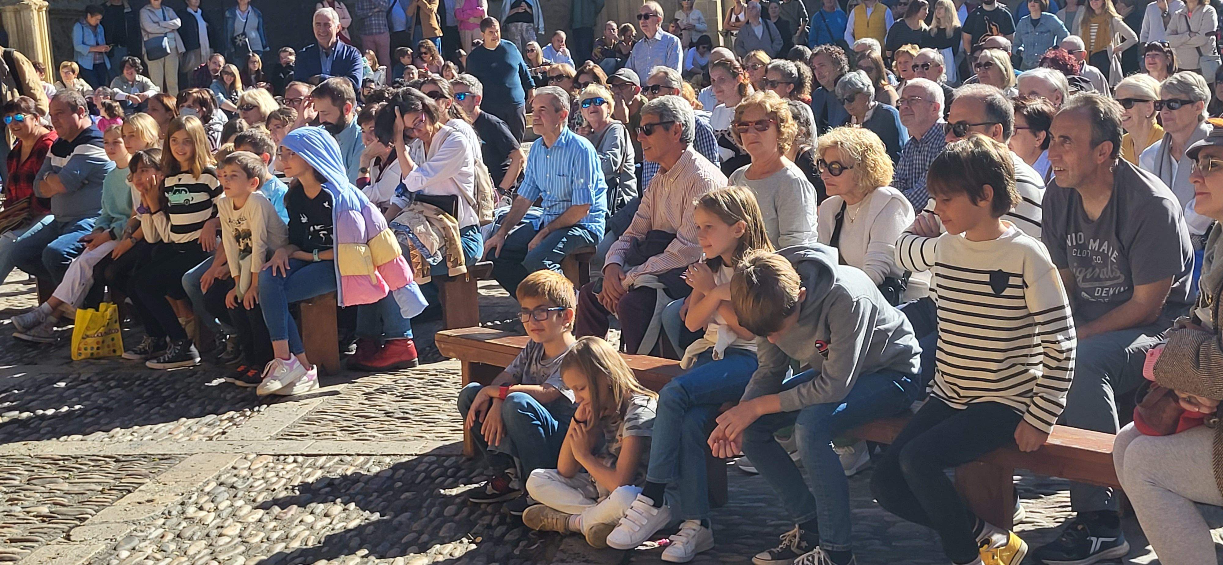 Huesca vuelve al s. XVII con la representación de la elección de los oficios. Foto: Mercedes Manterola 