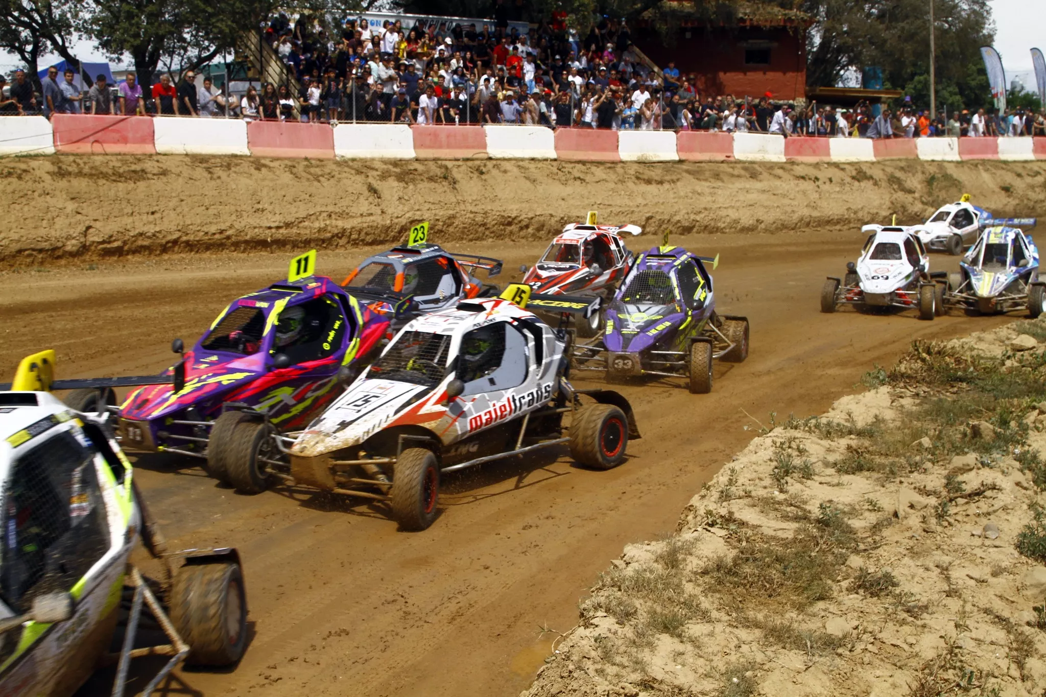 Esplús vibra con la velocidad del Campeonato de España de Autocross