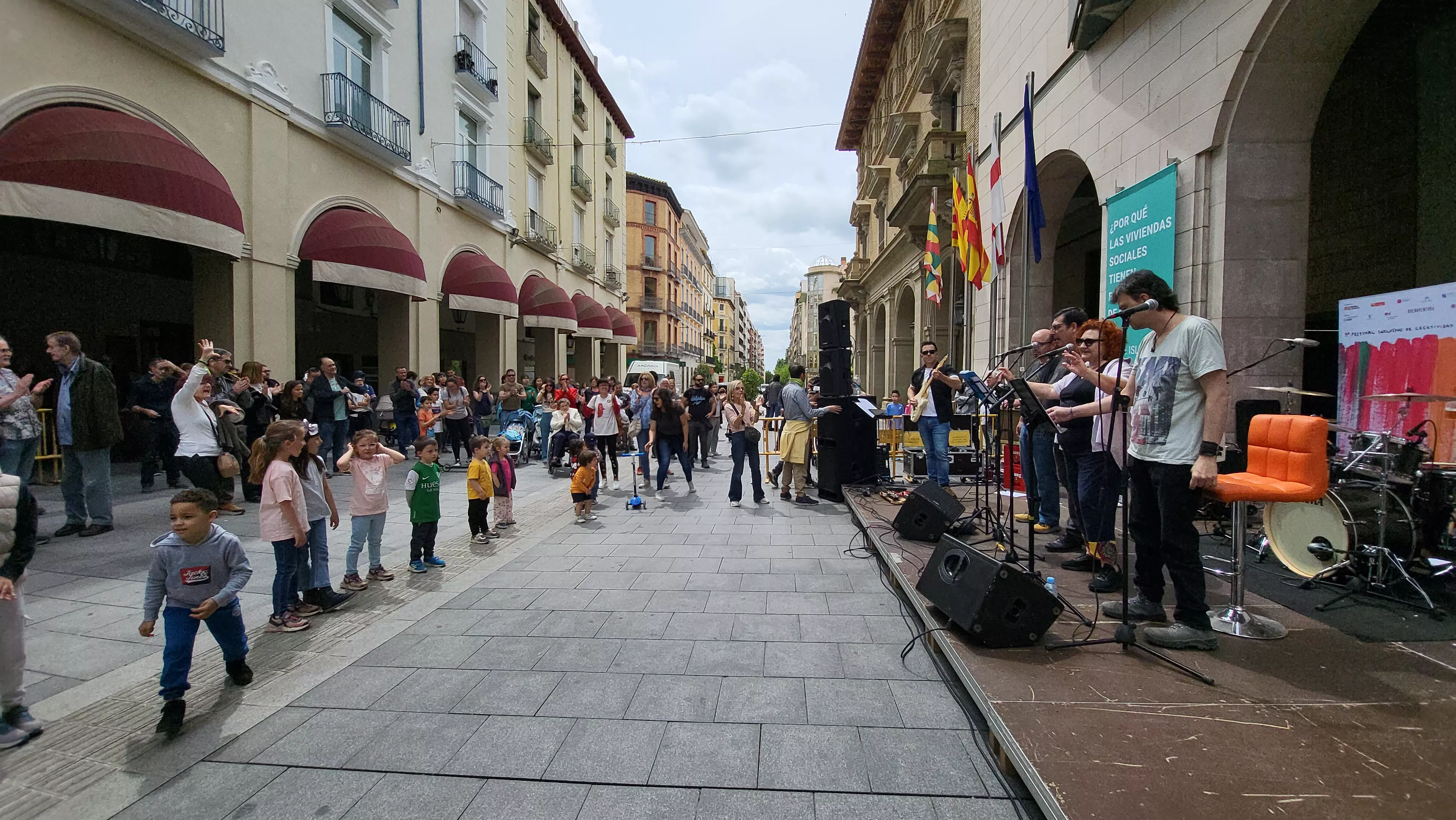  Clausura de Diversario en Huesca con la actuación de Empoderados. Foto Mercedes Manterola