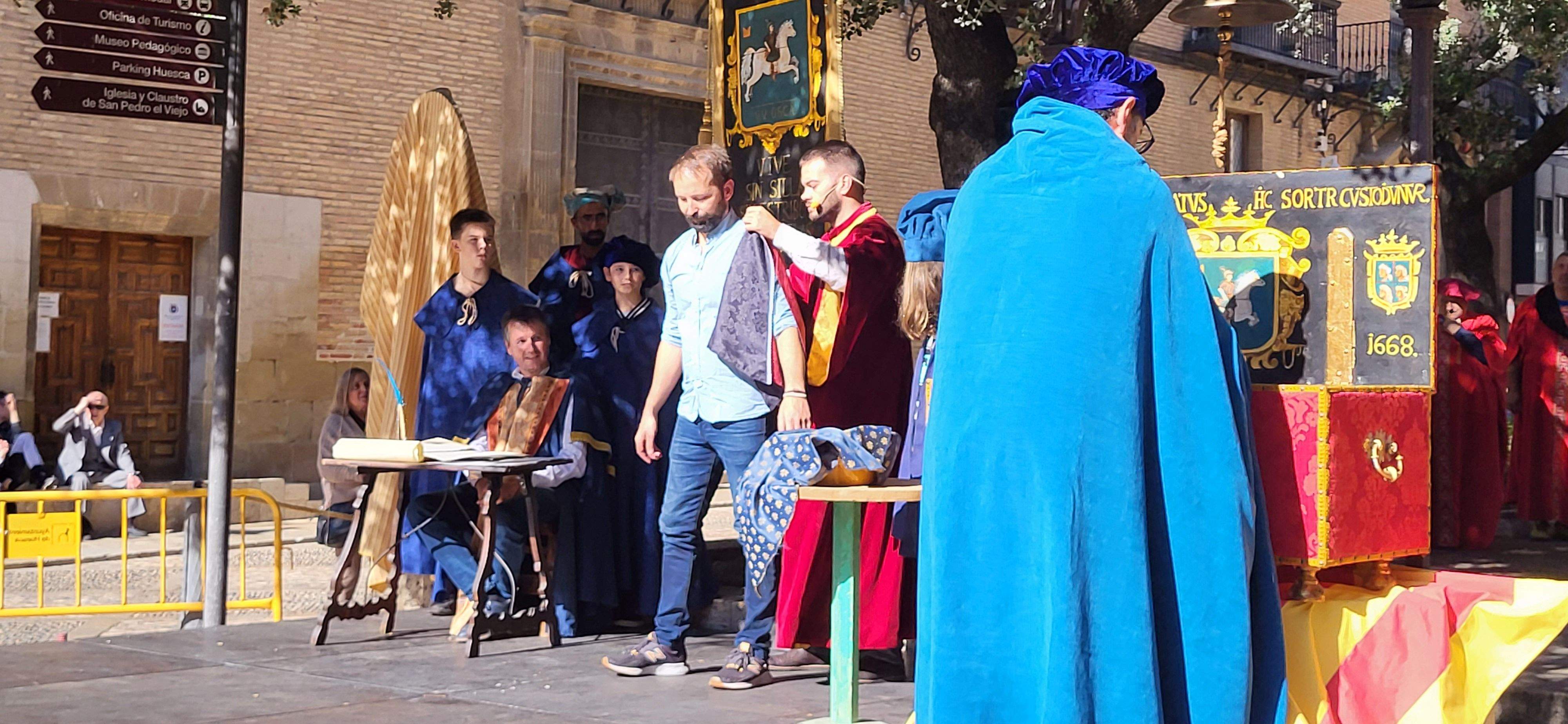 Huesca vuelve al s. XVII con la representación de la elección de los oficios. Foto: Mercedes Manterola 