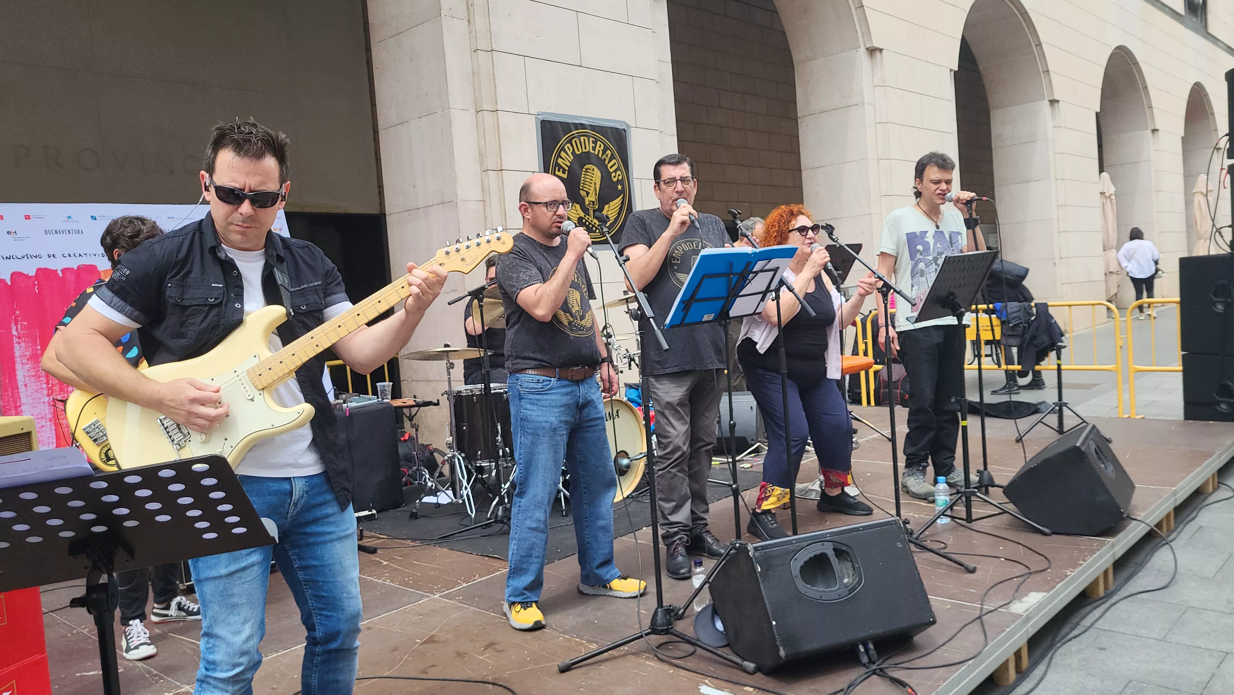  Clausura de Diversario en Huesca con la actuación de Empoderados. Foto Mercedes Manterola