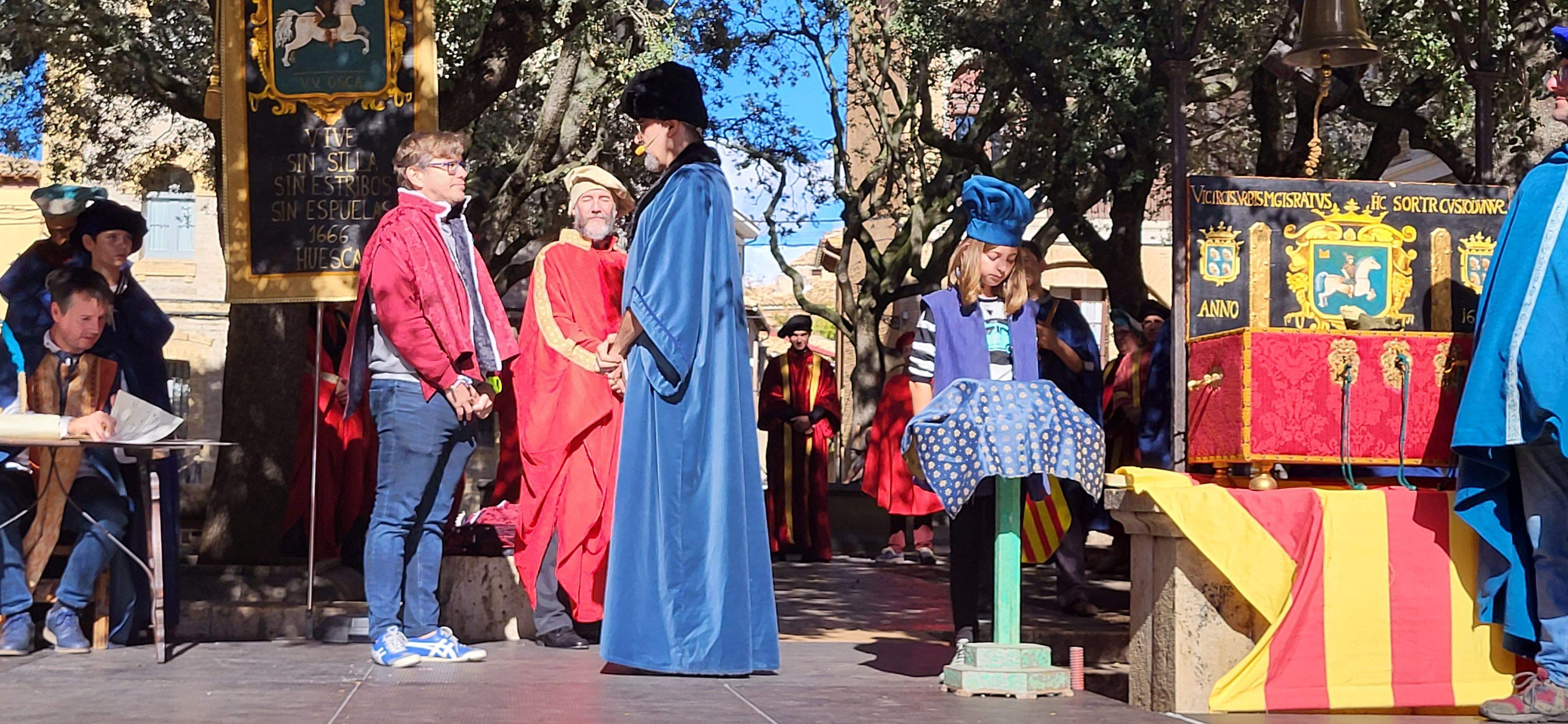 Huesca vuelve al s. XVII con la representación de la elección de los oficios. Foto: Mercedes Manterola 