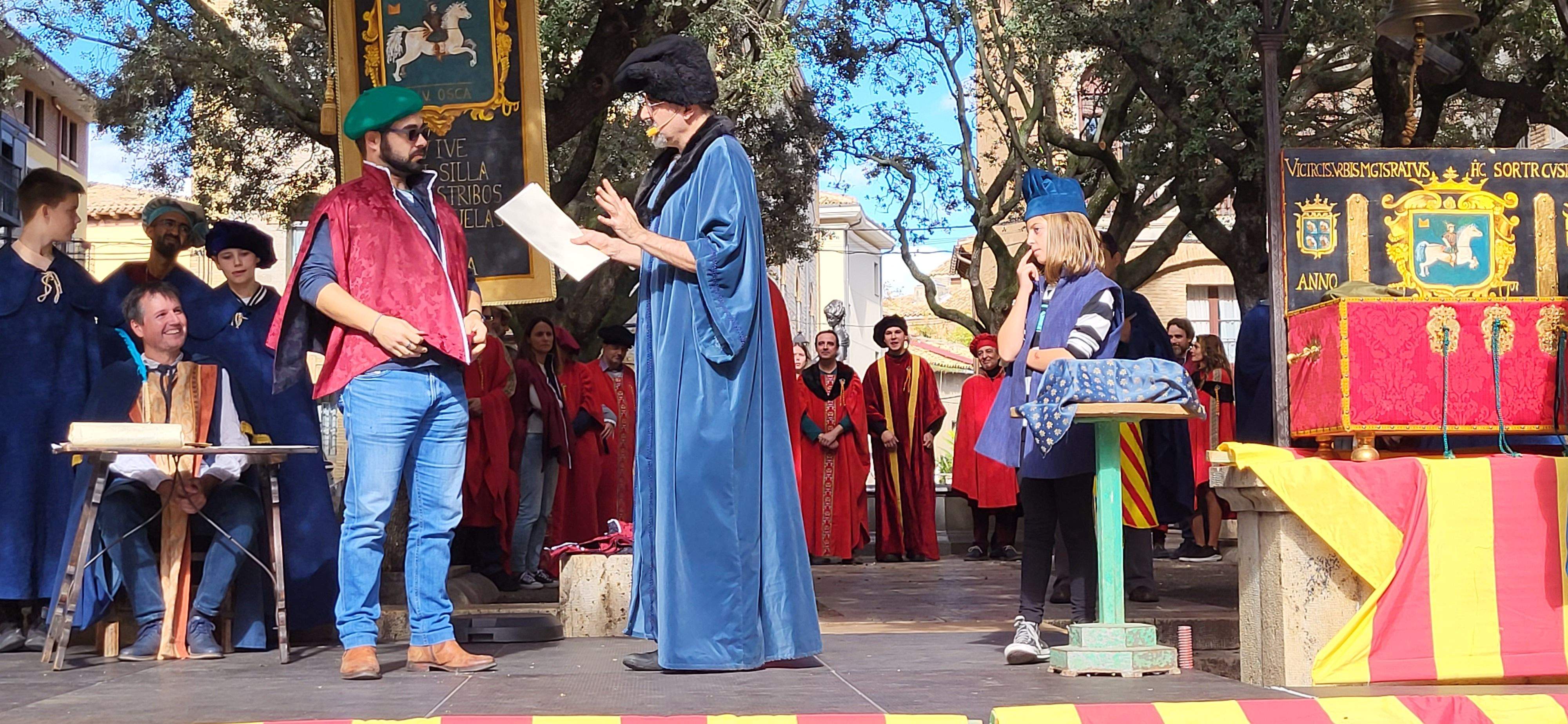 Huesca vuelve al s. XVII con la representación de la elección de los oficios. Foto: Mercedes Manterola 