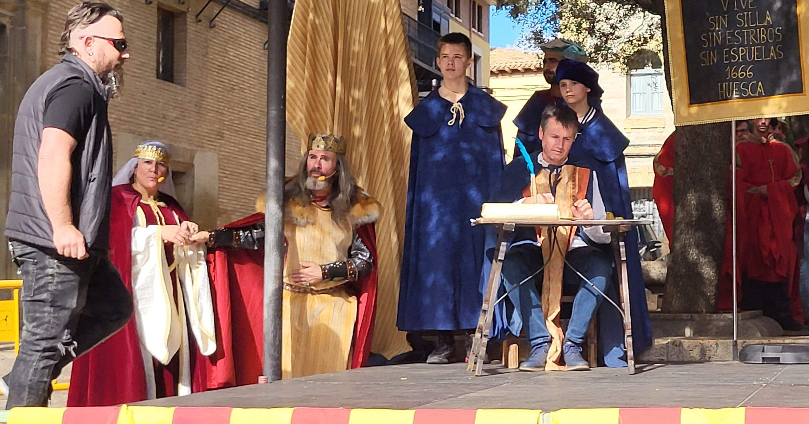 Huesca vuelve al s. XVII con la representación de la elección de los oficios. Foto: Mercedes Manterola 