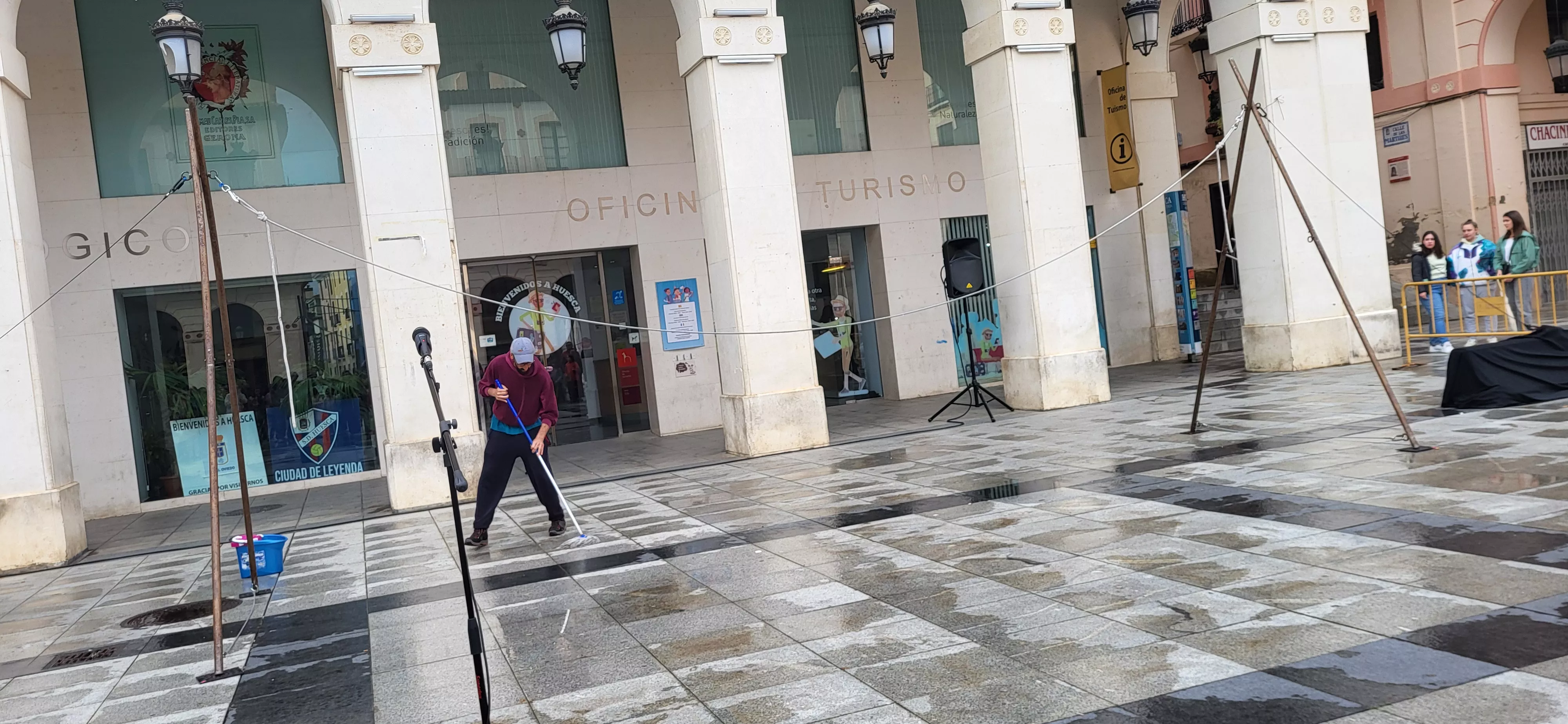 Encuentro internacional Caminando por las Nubes en Huesca. Foto Mercedes Manterola