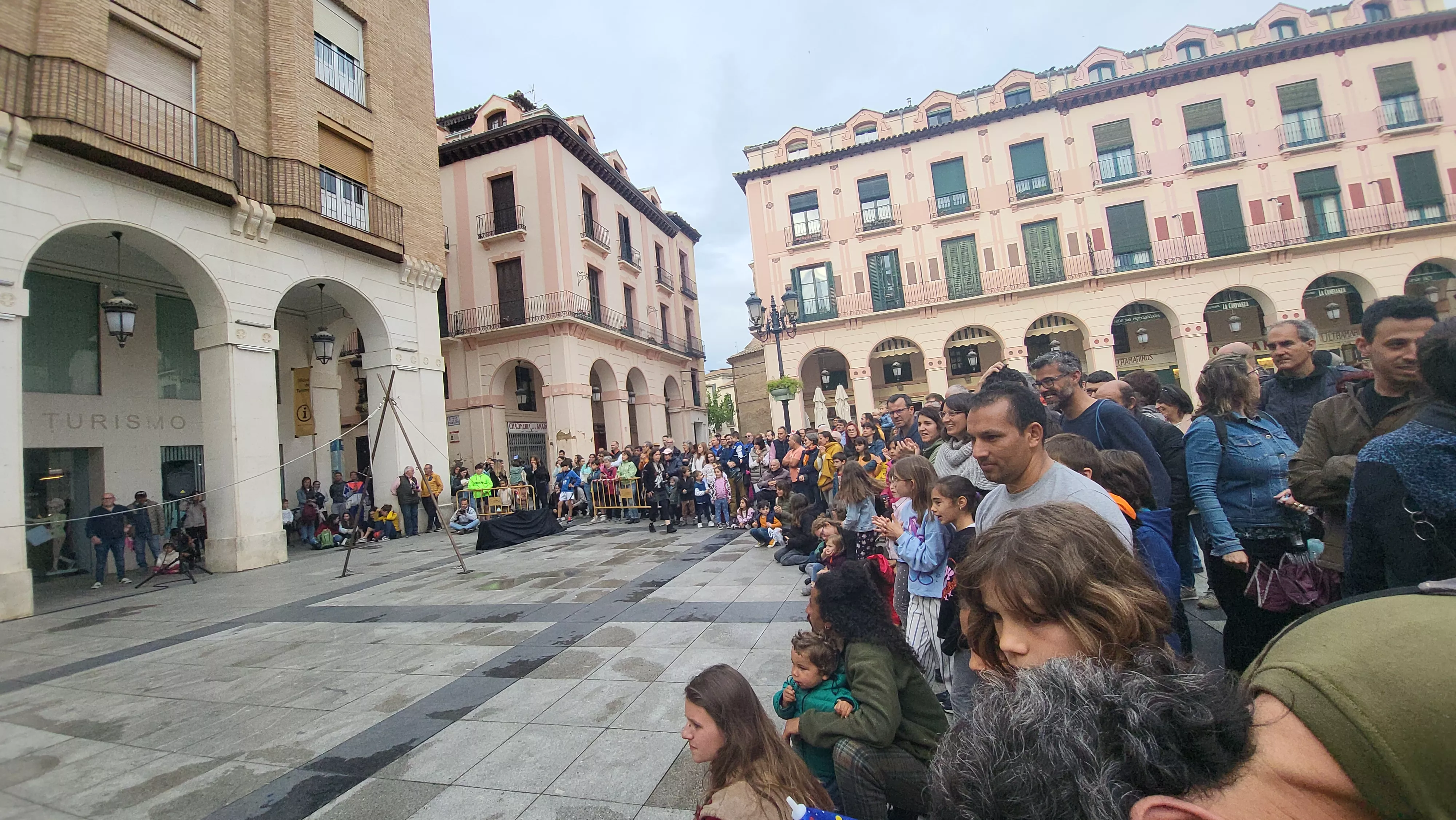 Encuentro internacional Caminando por las Nubes en Huesca. Foto Mercedes Manterola