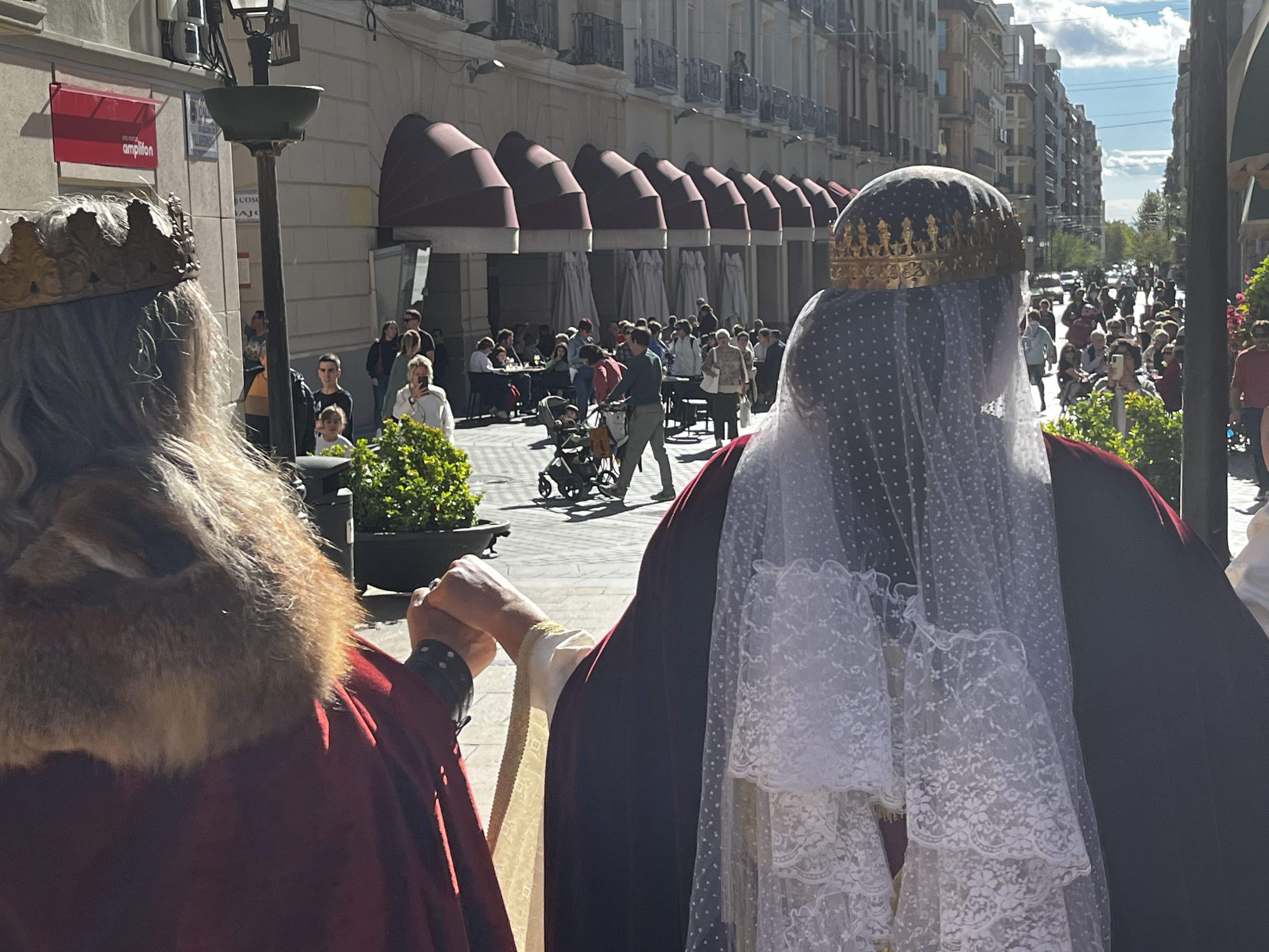 Huesca vuelve al s. XVII con la representación de la elección de los oficios. Foto: Mercedes Manterola 