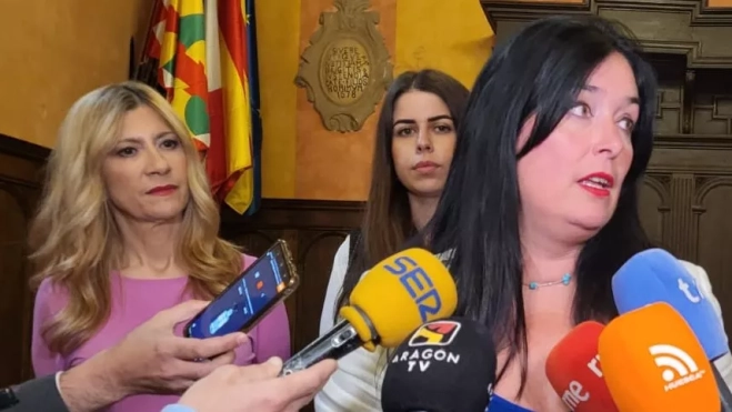 Lorena Orduna y detrás Mar Vaquero y Belén Almudévar Lorena Orduna y detrás Mar Vaquero y Belén Almudévar