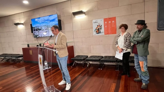 Carlos Sampériz, Begoña Puértolas y Luis Calvo. Carlos Sampériz, Begoña Puértolas y Luis Calvo.