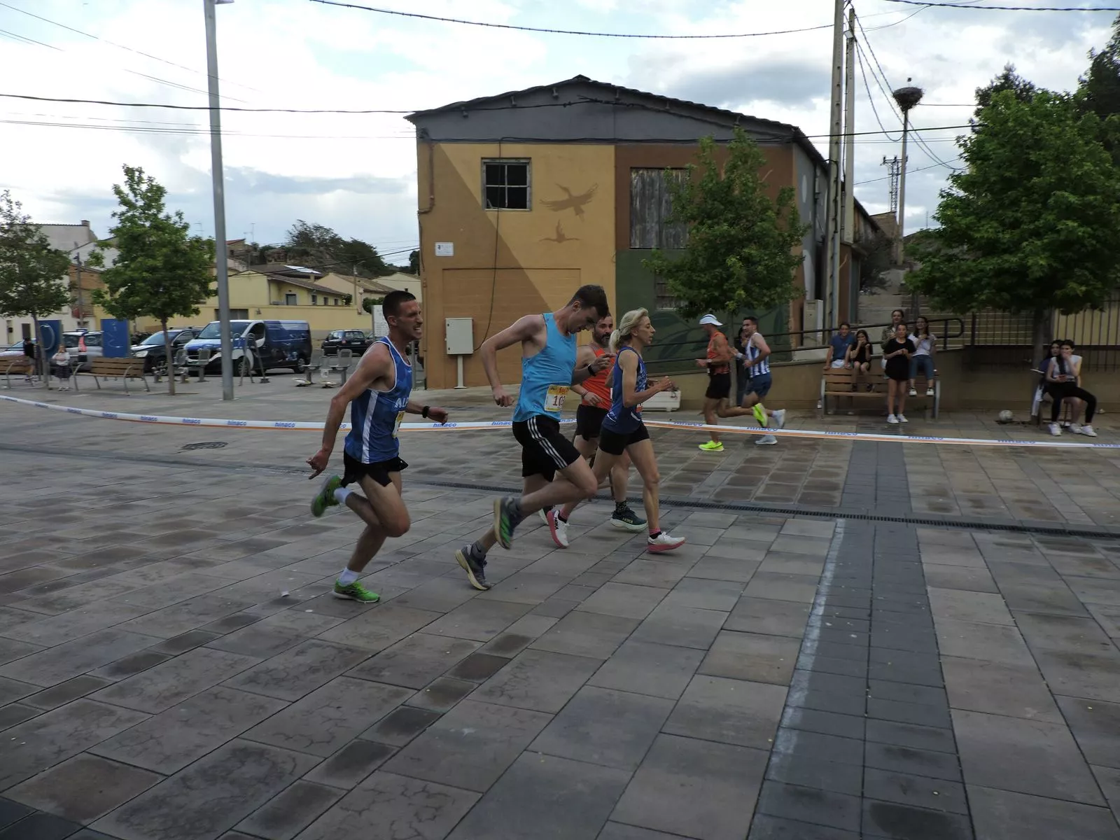 Otra prima para Miguel Guillén