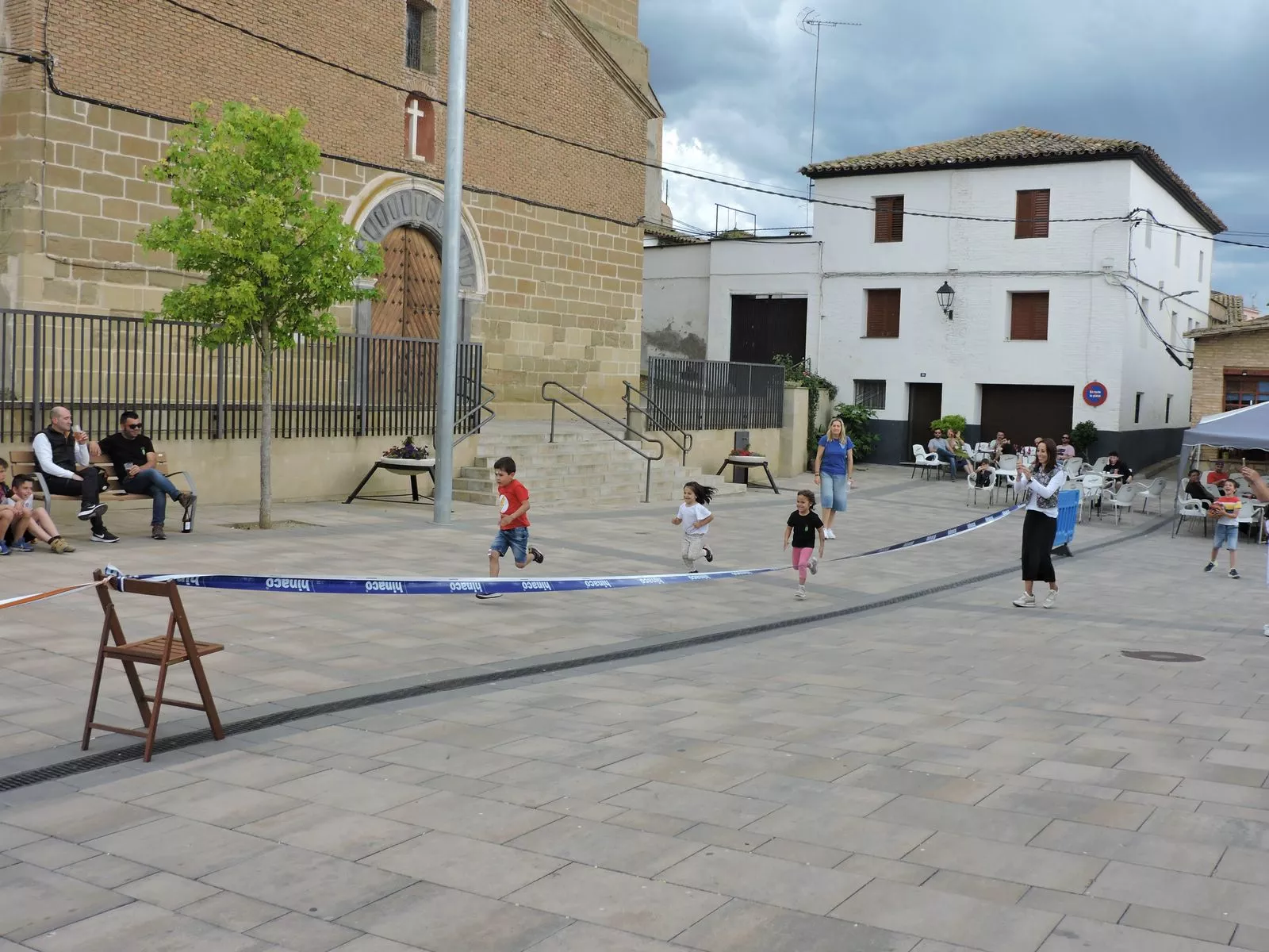 Carrera de niños y niñas hasta 5 años