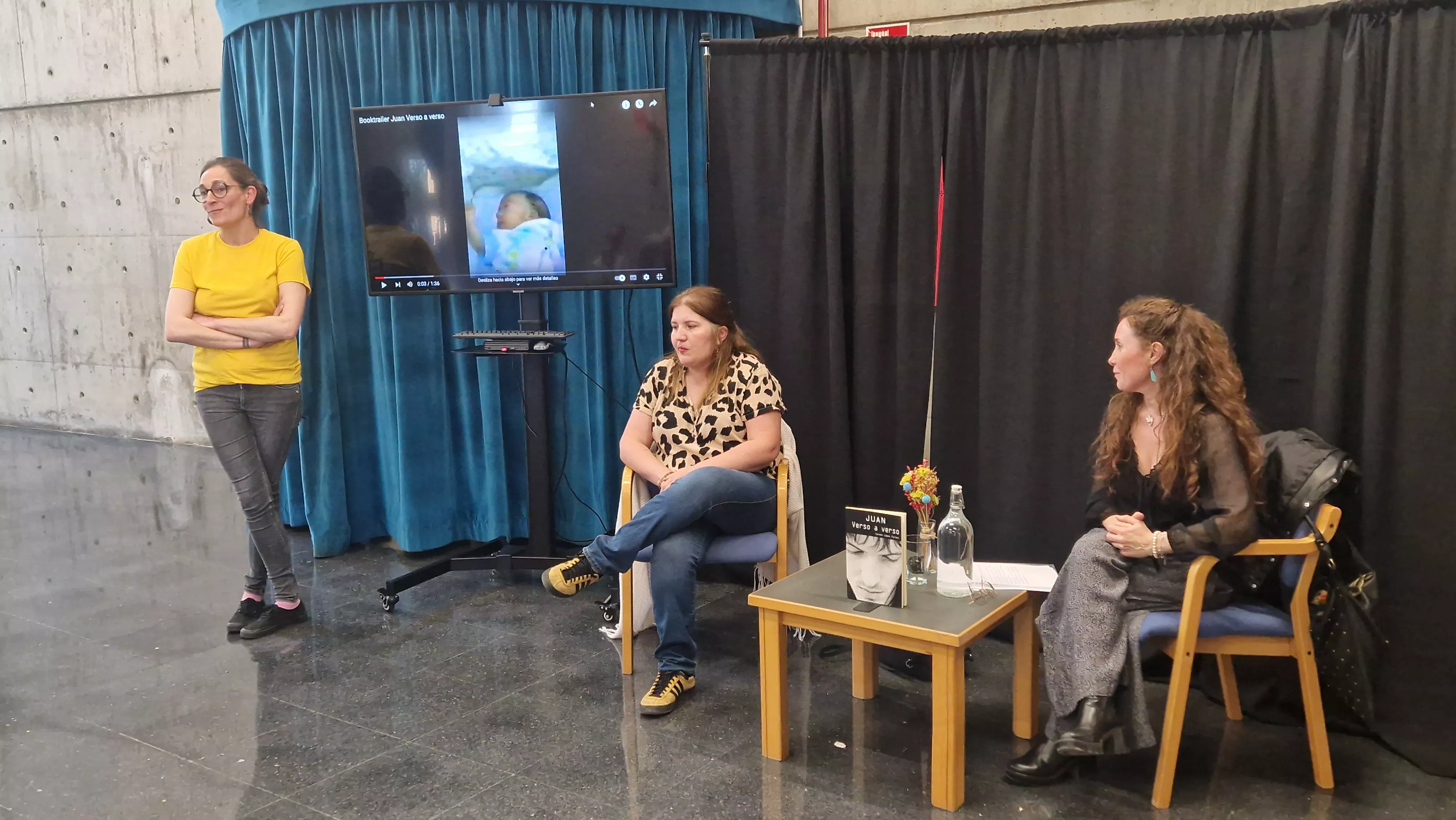 Carmen López y Pilar Tejero presentan "Juan verso a verso". Foto Myriam Martínez