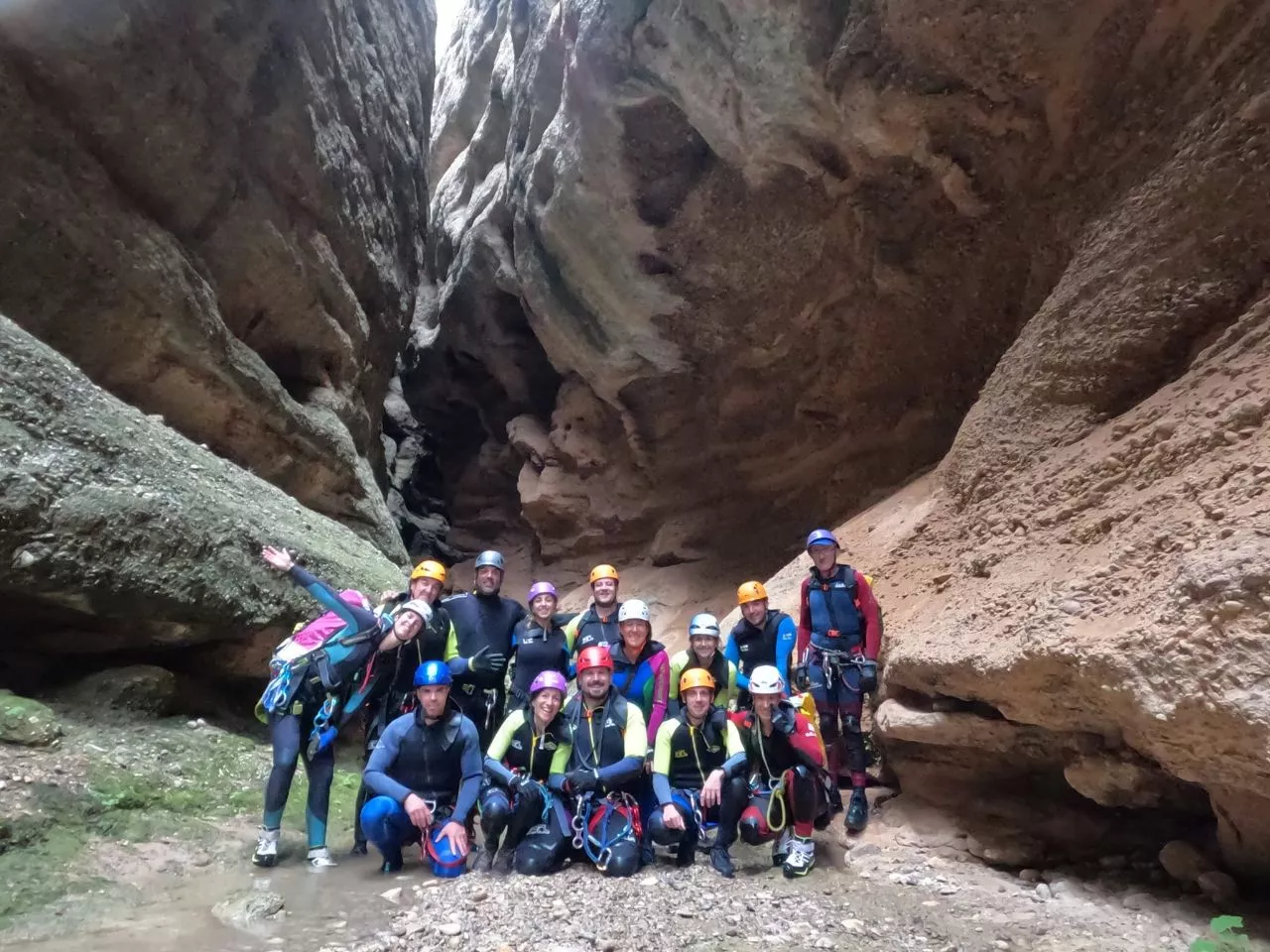 Imagen del grupo en el barranco.