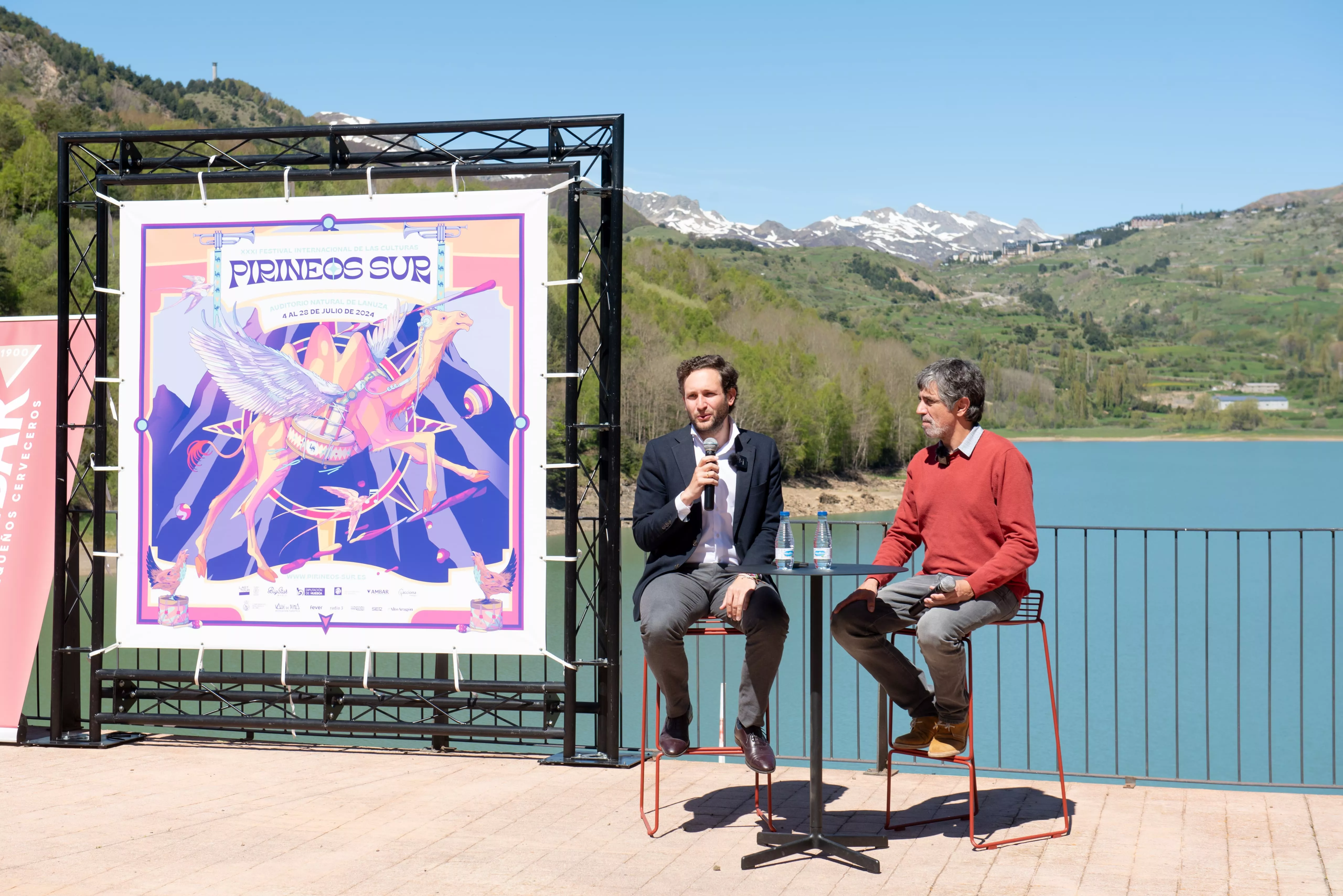 Isaac Claver y Sergio Vinade en la presentación de Pirineos Sur