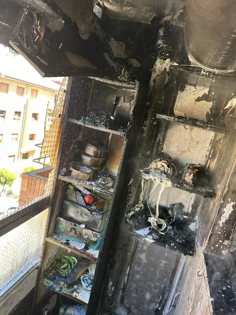 Un incendio causa daños en una vivienda de la calle Casado del Alisal de Huesca.