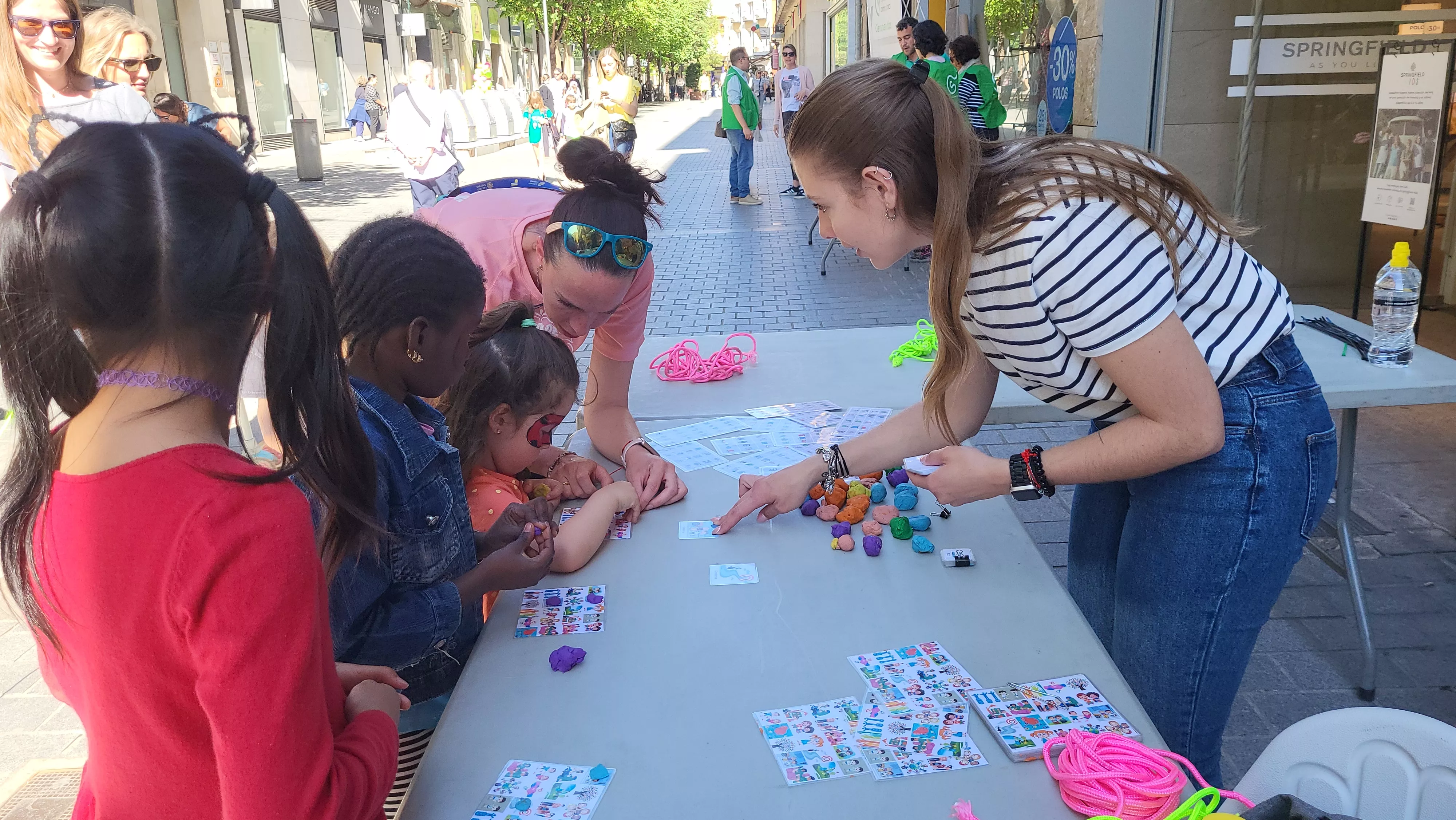 Celebración en Huesca del Día del Juego en la Calle. Foto Mercedes Manterola