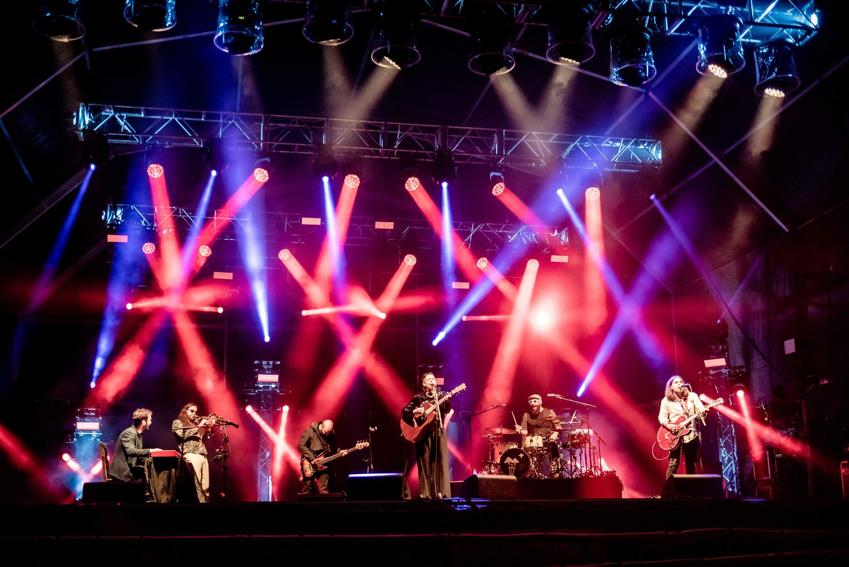 Actuación de Travis Birds en Pirineos Sur.