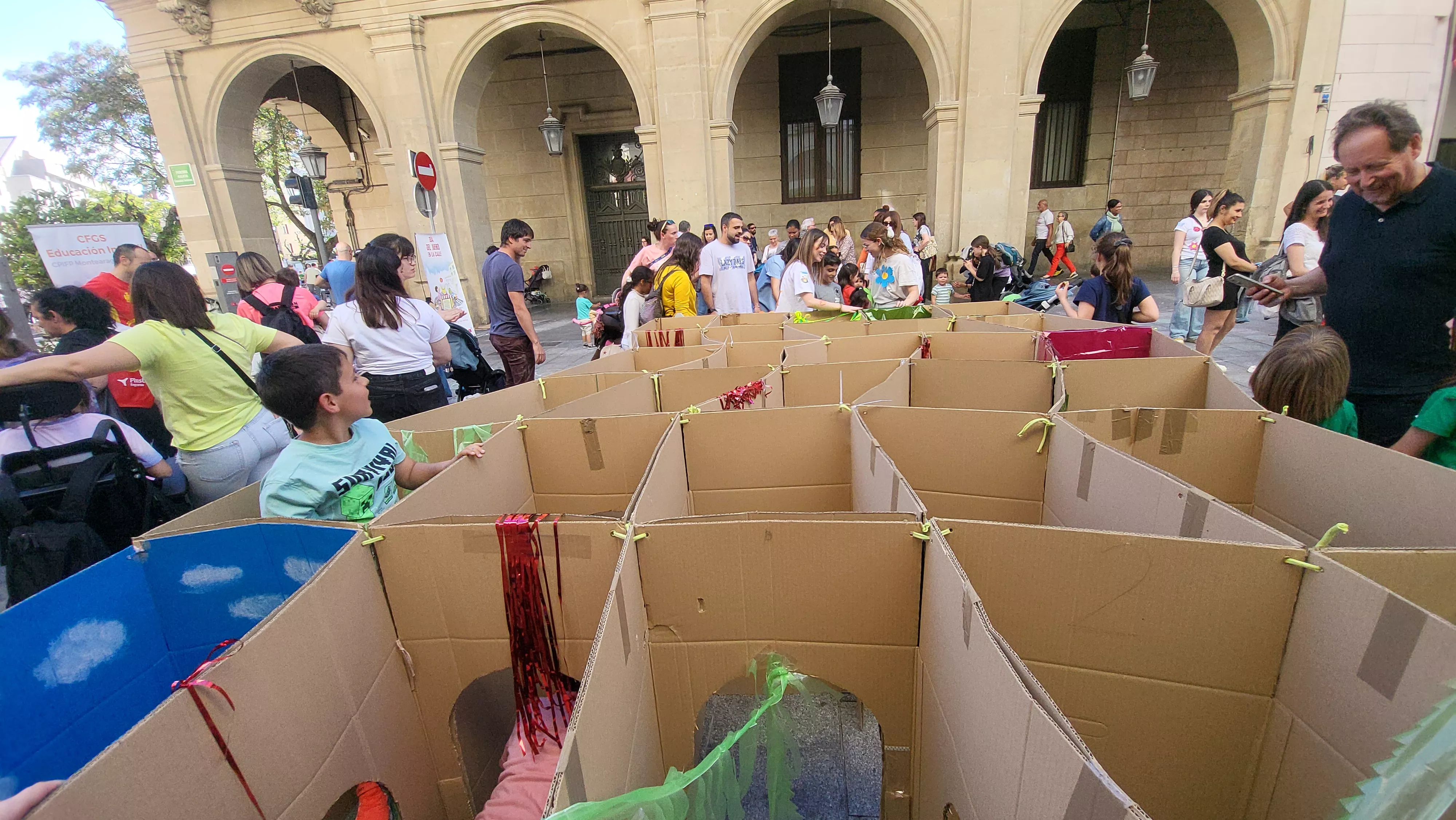 Celebración en Huesca del Día del Juego en la Calle. Foto Mercedes Manterola