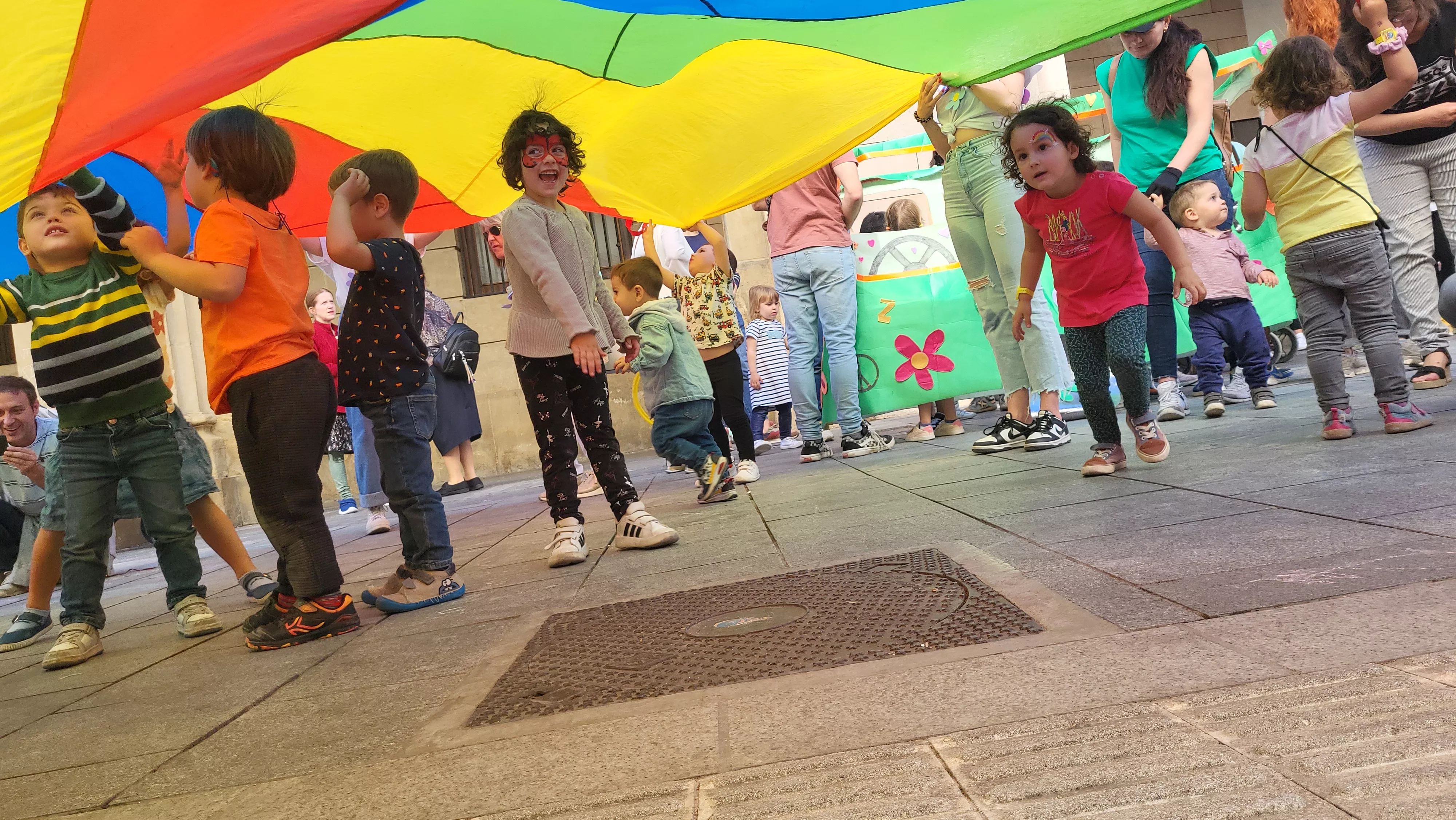 Celebración en Huesca del Día del Juego en la Calle. Foto Mercedes Manterola