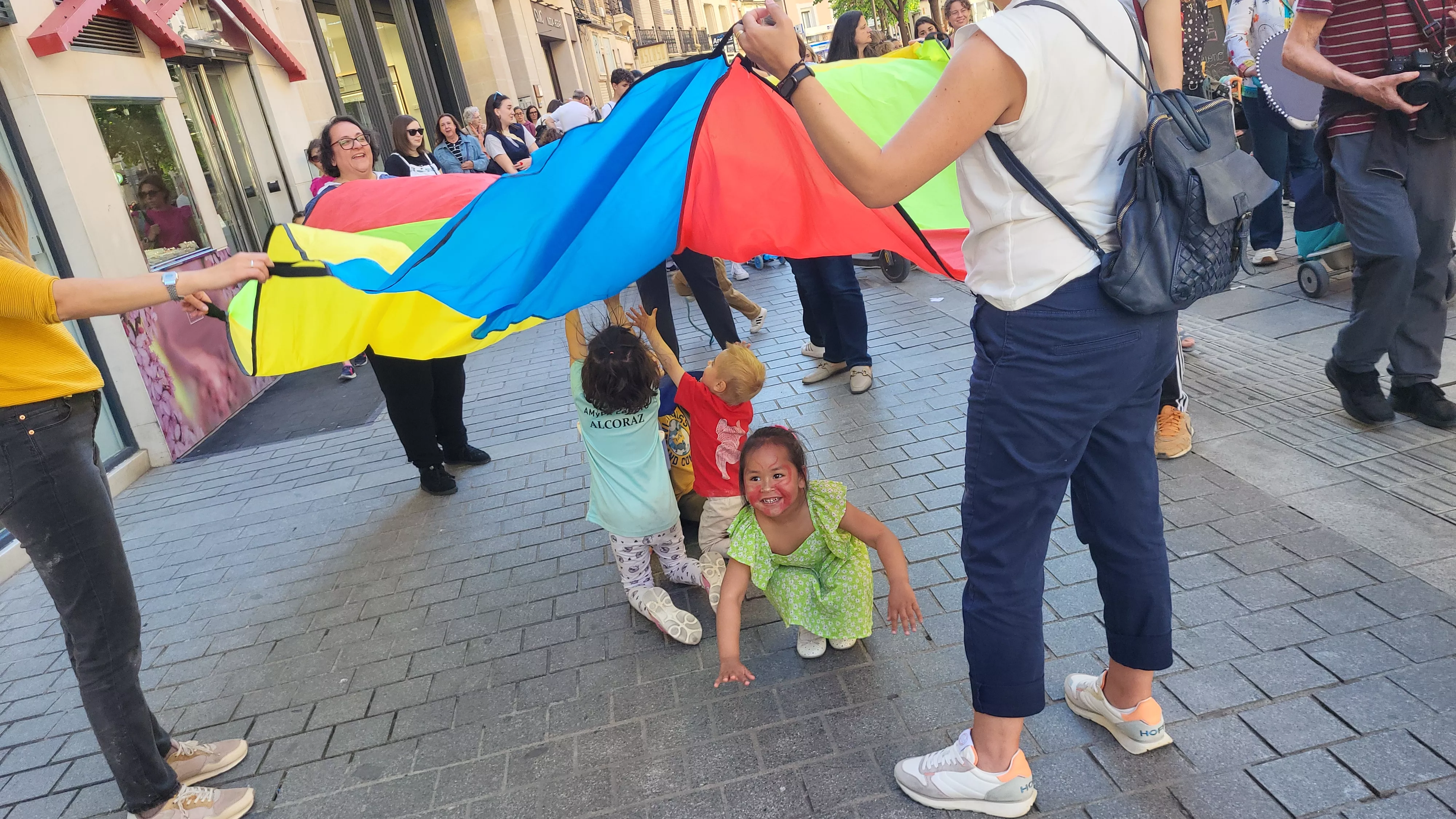 Celebración en Huesca del Día del Juego en la Calle. Foto Mercedes Manterola