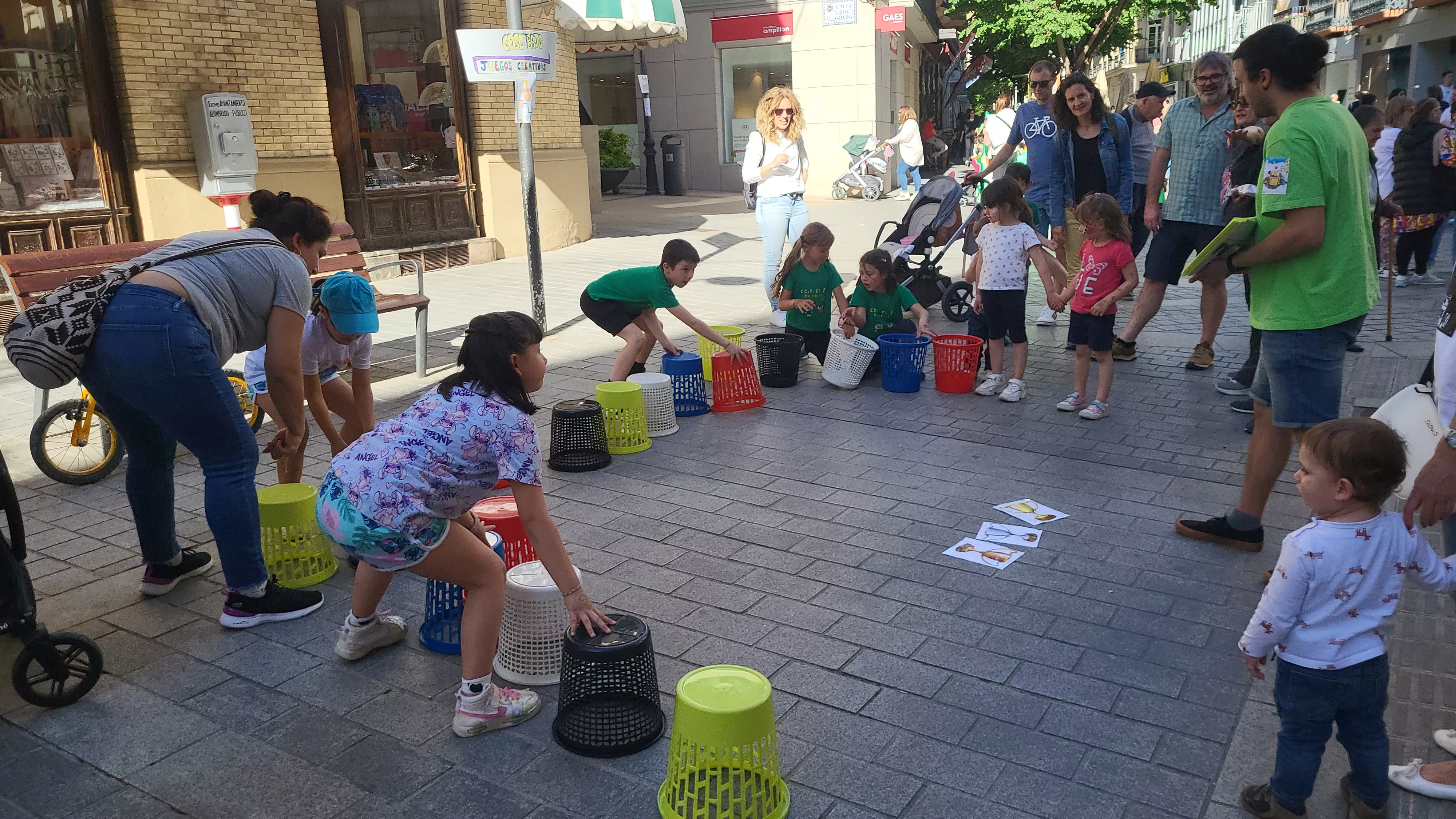 Celebración en Huesca del Día del Juego en la Calle. Foto Mercedes Manterola