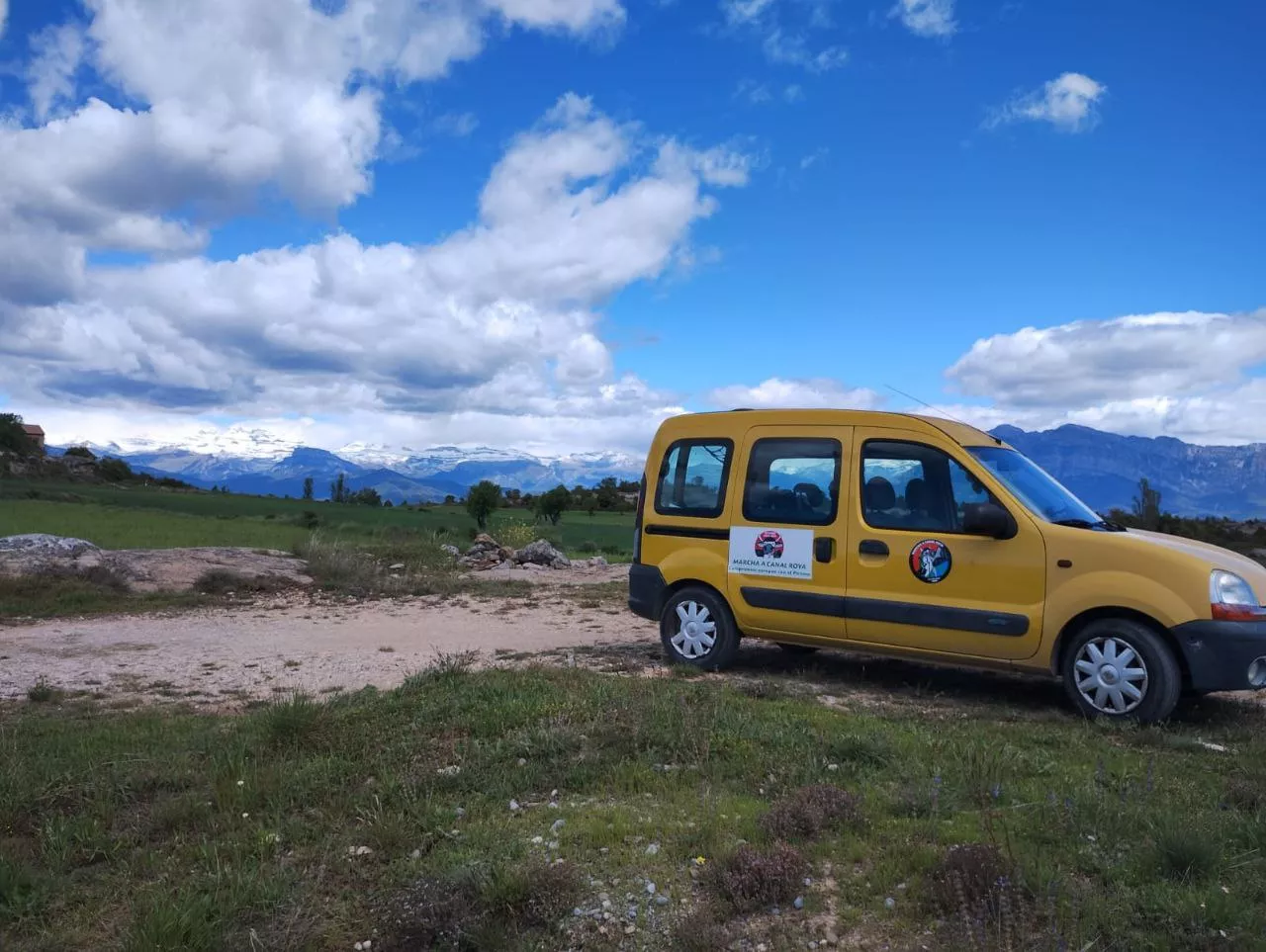 Uno de los vehículos de apoyo de la Marcha.