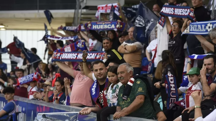 Los abonados del Huesca ya pueden comprar las entradas para el duelo ante el Racing