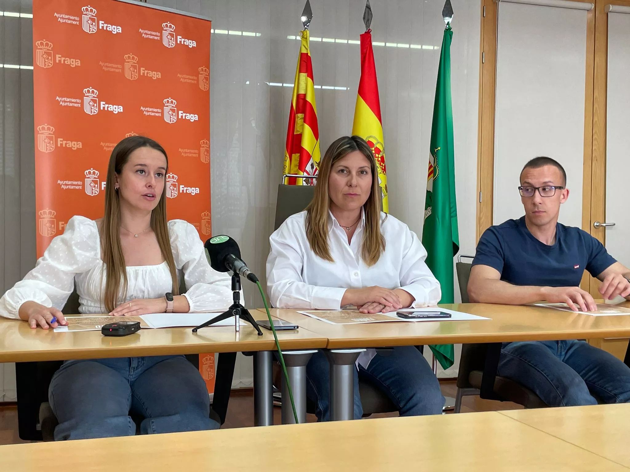 Aquilué, Alins y Enrech en la presentación este viernes de la fiesta de San Isidro en Fraga.