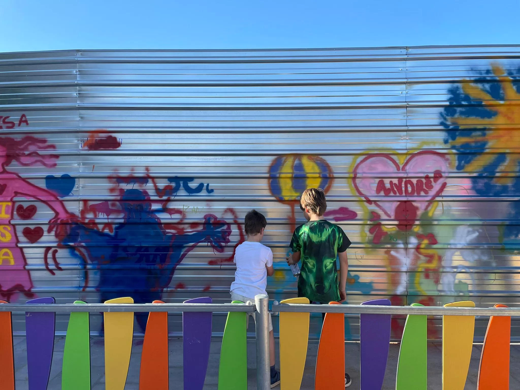 Mural colaborativo de Barriofest 2024. 