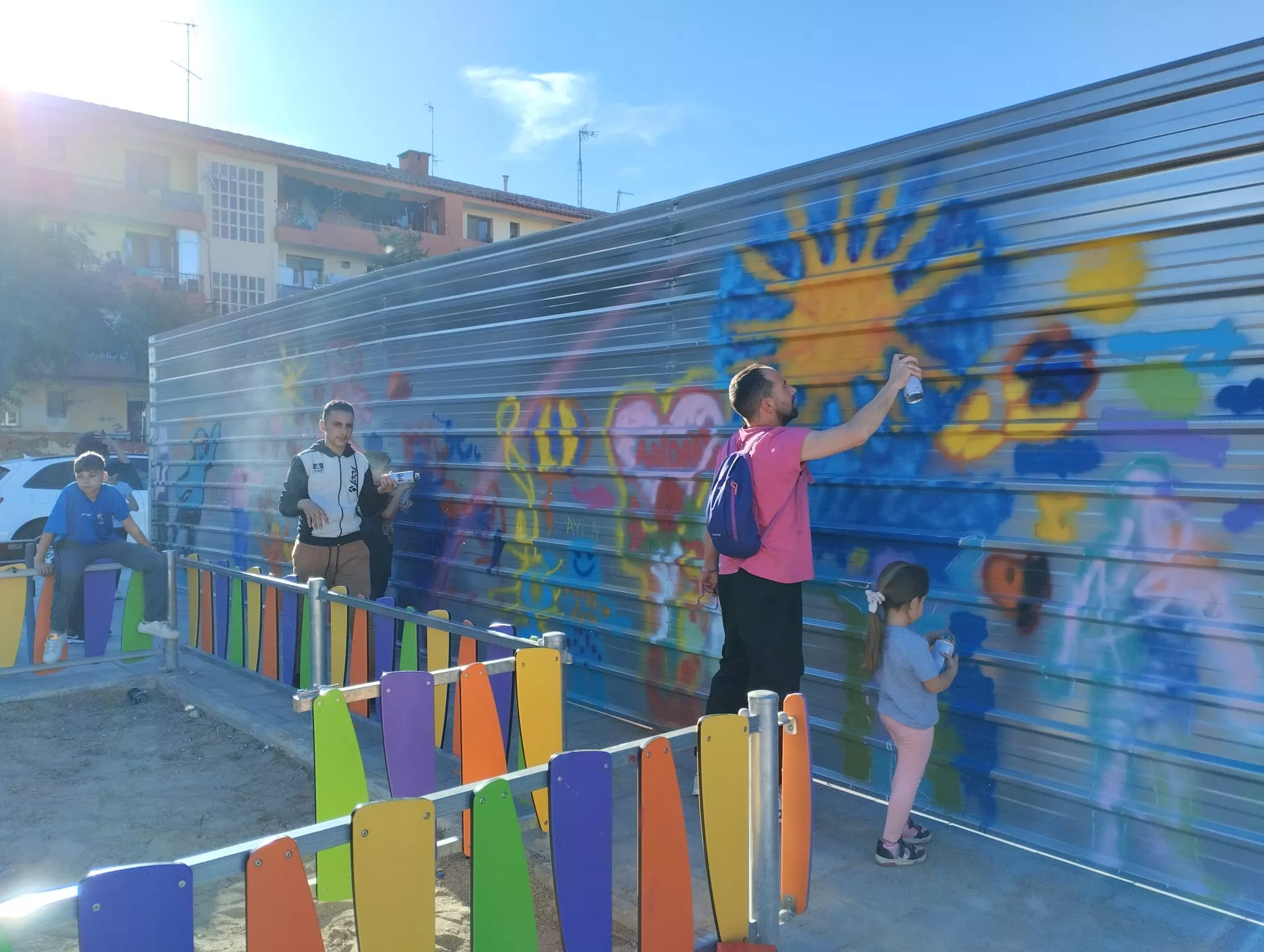 Mural colaborativo de Barriofest 2024. 