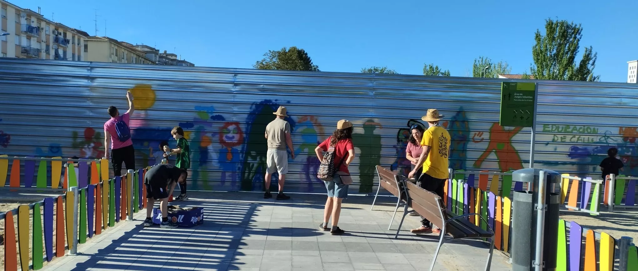 Mural colaborativo de Barriofest 2024. 