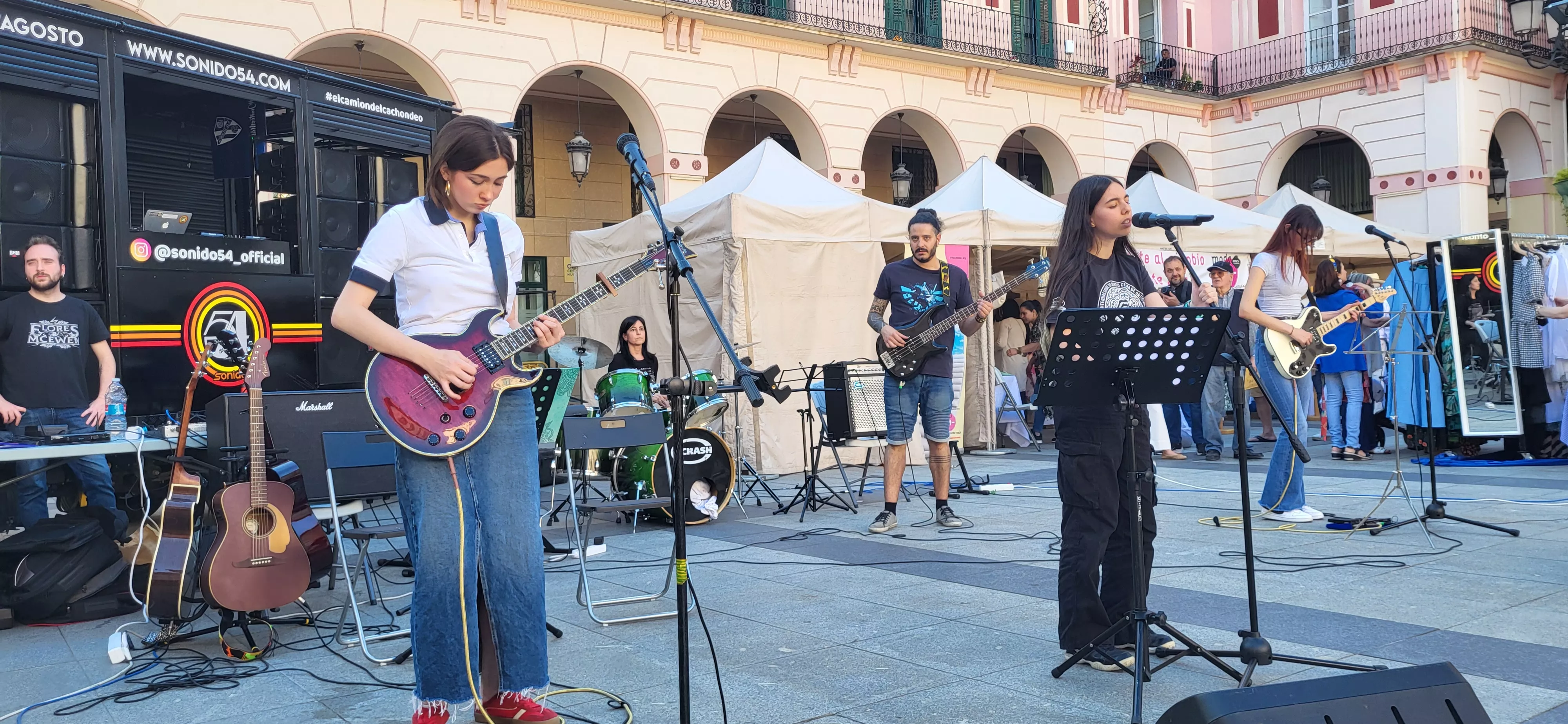  Festival de Moda Re- en la plaza López Allué de Huesca. Foto Mercedes Manterola