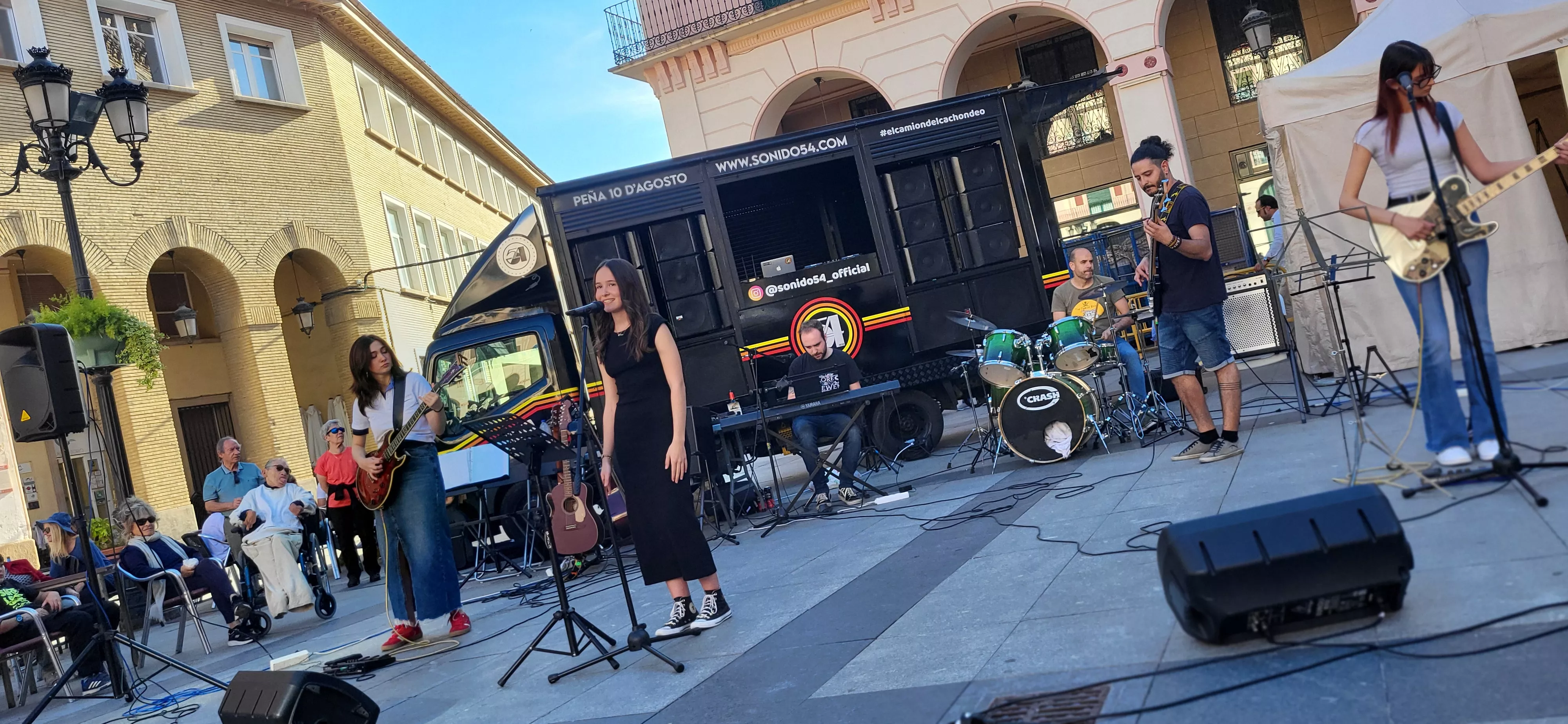  Festival de Moda Re- en la plaza López Allué de Huesca. Foto Mercedes Manterola