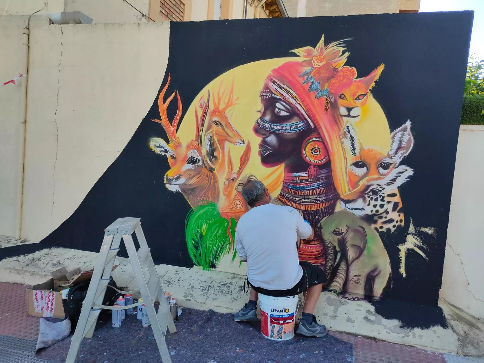 Los murales van cobrando cuerpo.