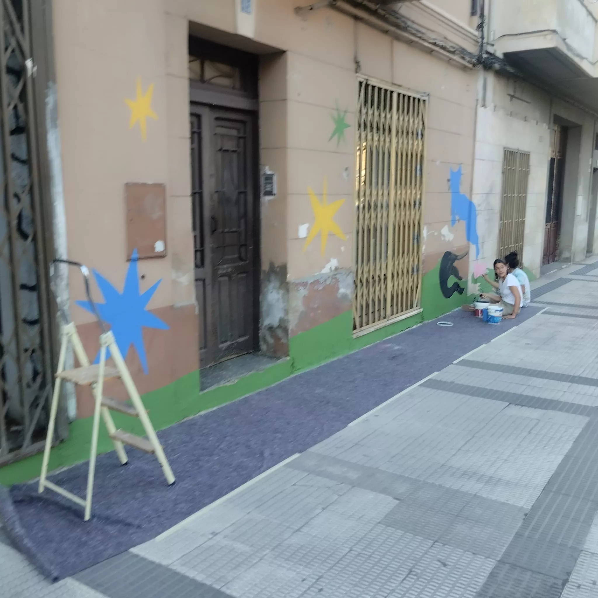 Los murales van cobrando cuerpo.