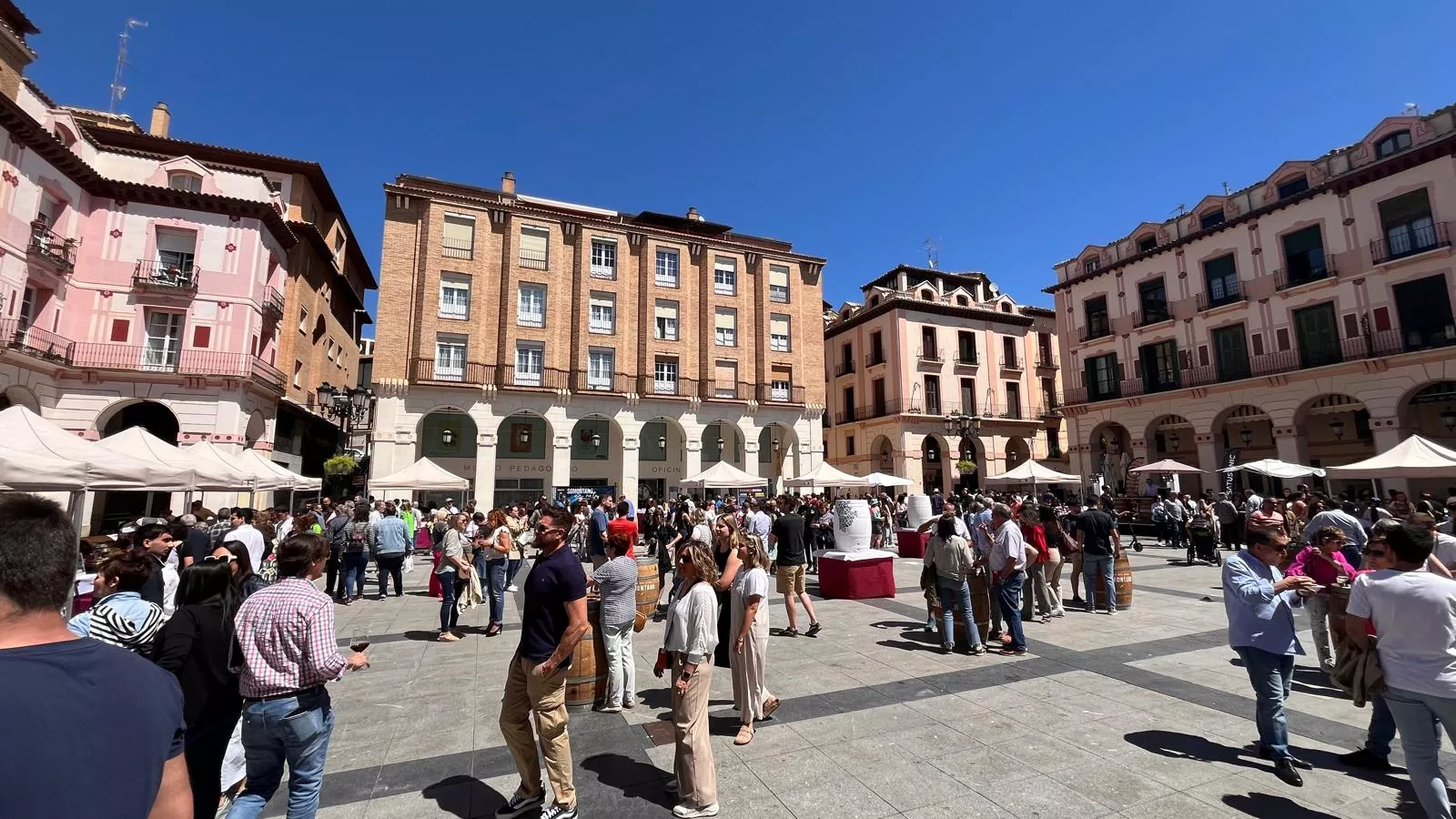 Huesca acoge el tour de la Ruta del Vino Somontano. Foto Mercedes Manterola