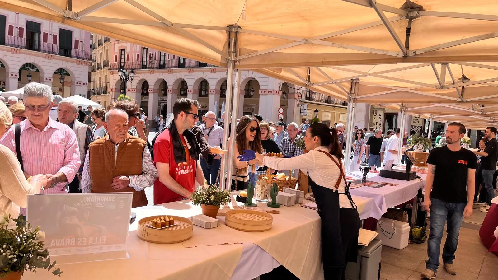 Huesca acoge el tour de la Ruta del Vino Somontano. Foto Mercedes Manterola