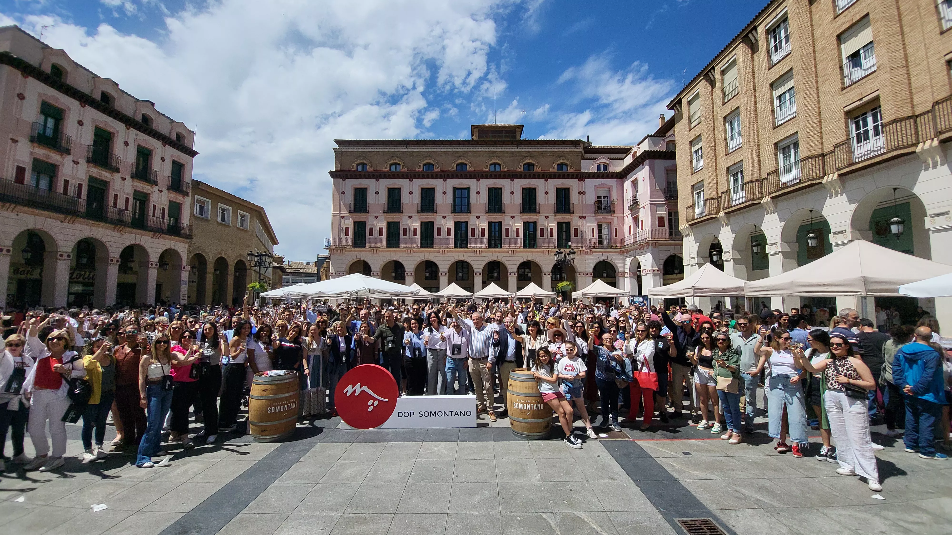 Brindis de Huesca y la DO Somontano unido al de todas las denominaciones de origen españolas.
