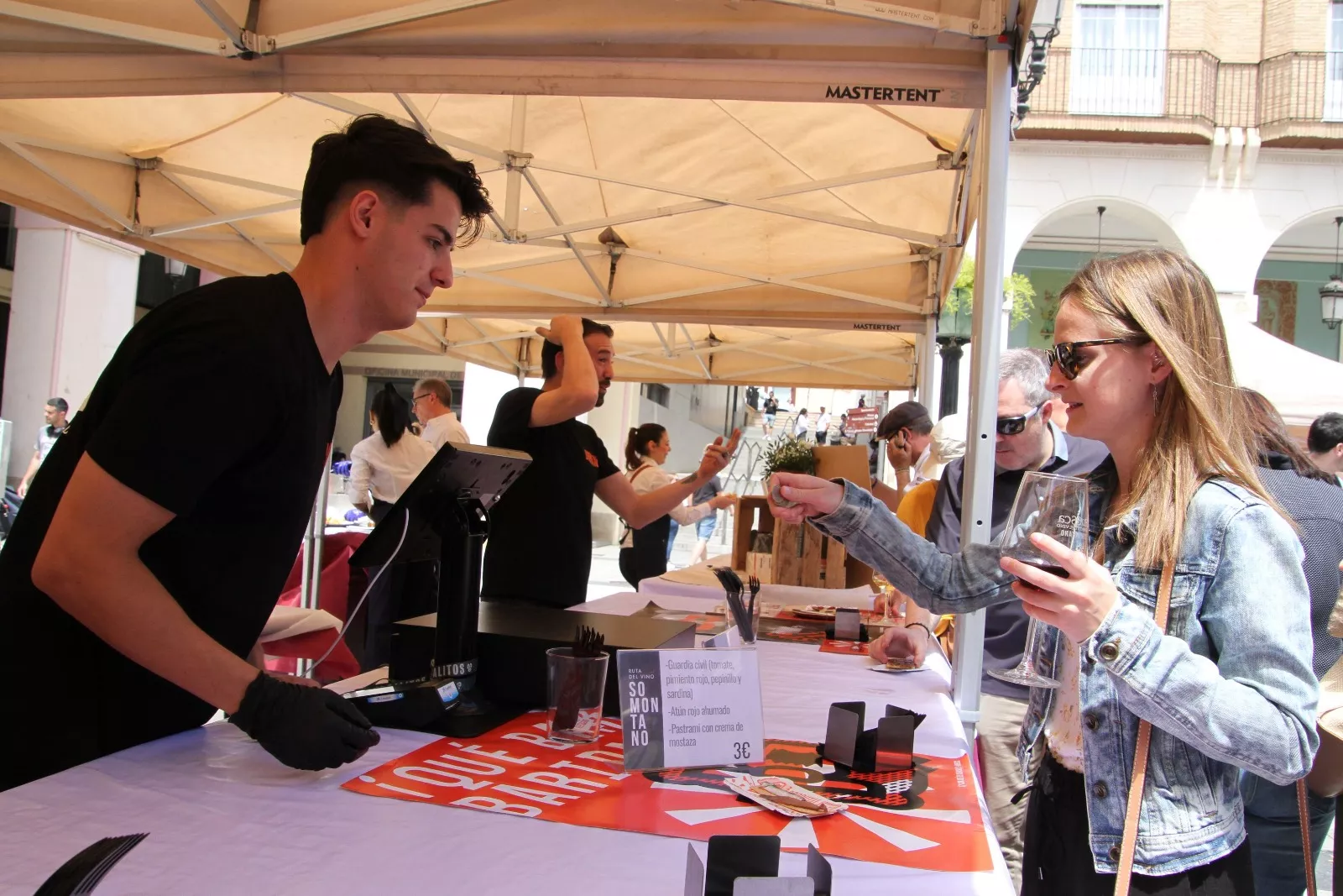 Huesca acoge el tour de la Ruta del Vino Somontano. Foto Carlos Neofato