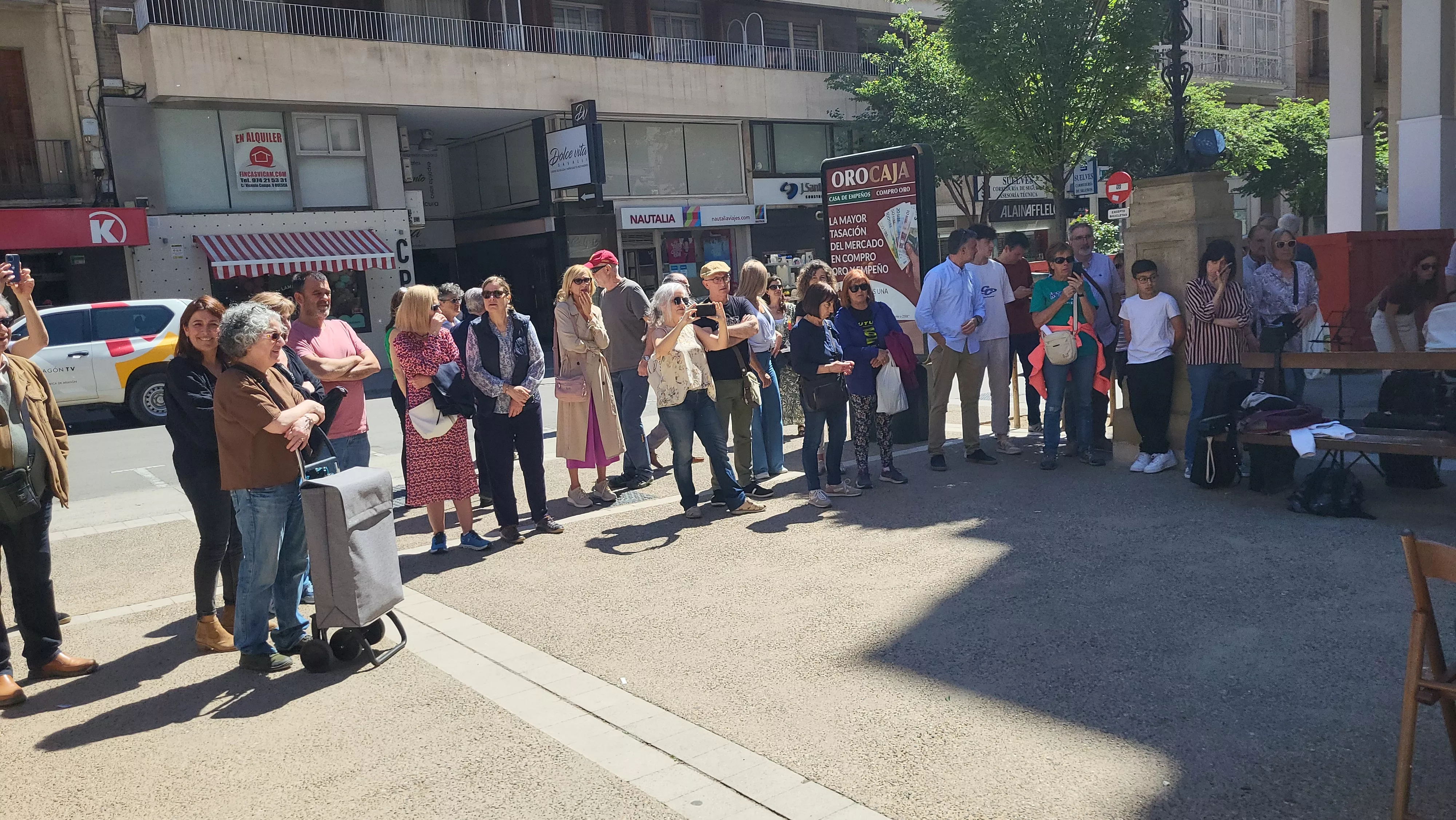 Alumnos del conservatorio de Huesca abren el programa Música en las plazas. Foto Mercedes Manterola