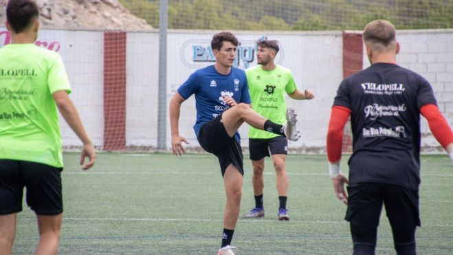 FY1HaB9WIAA15FH FY1HaB9WIAA15FH