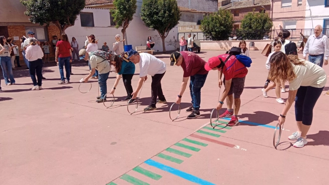 Juegos tradicionales en Robres, aros. Juegos tradicionales en Robres, aros.