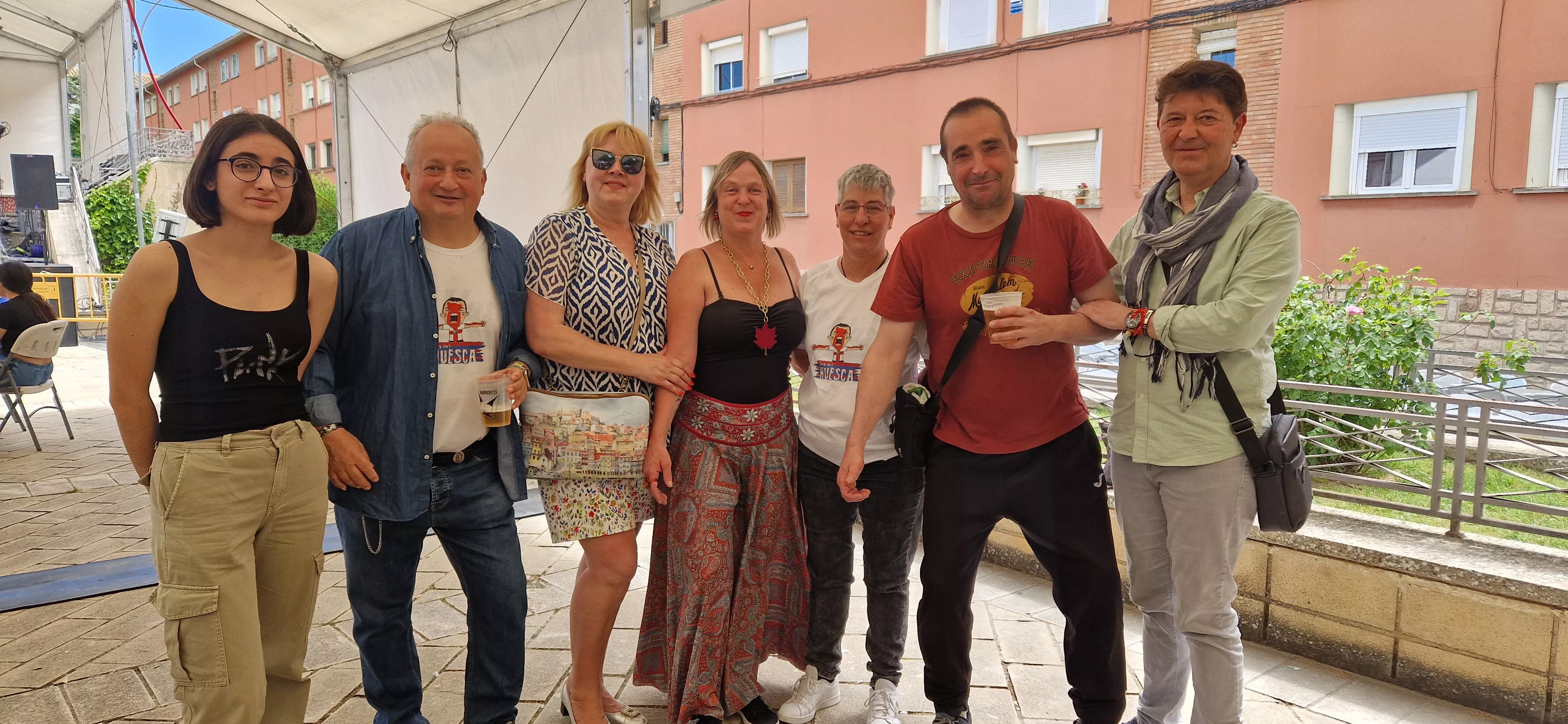 Prolegómenos de la comida popular del Barriofest 2024. Foto Myriam Martínez