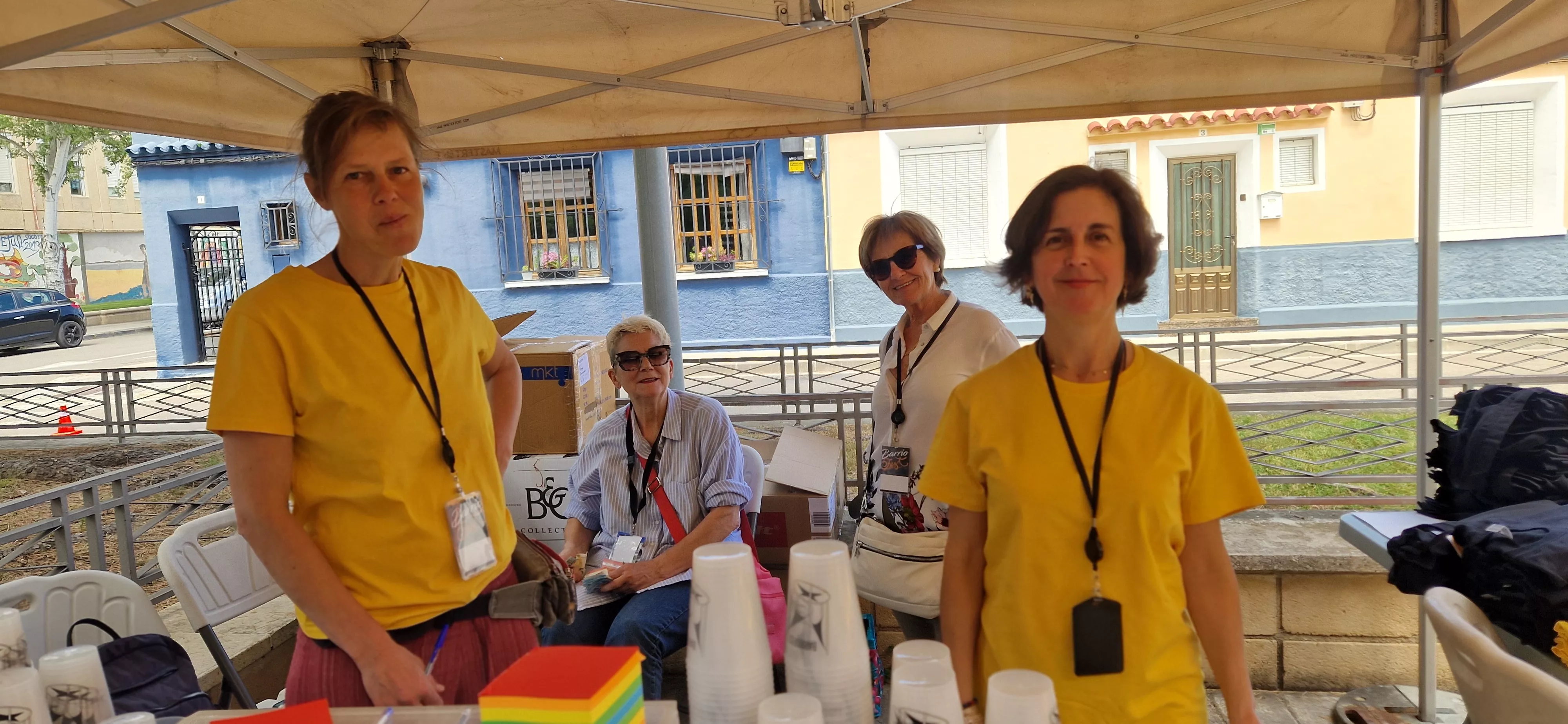 Prolegómenos de la comida popular del Barriofest 2024. Foto Myriam Martínez